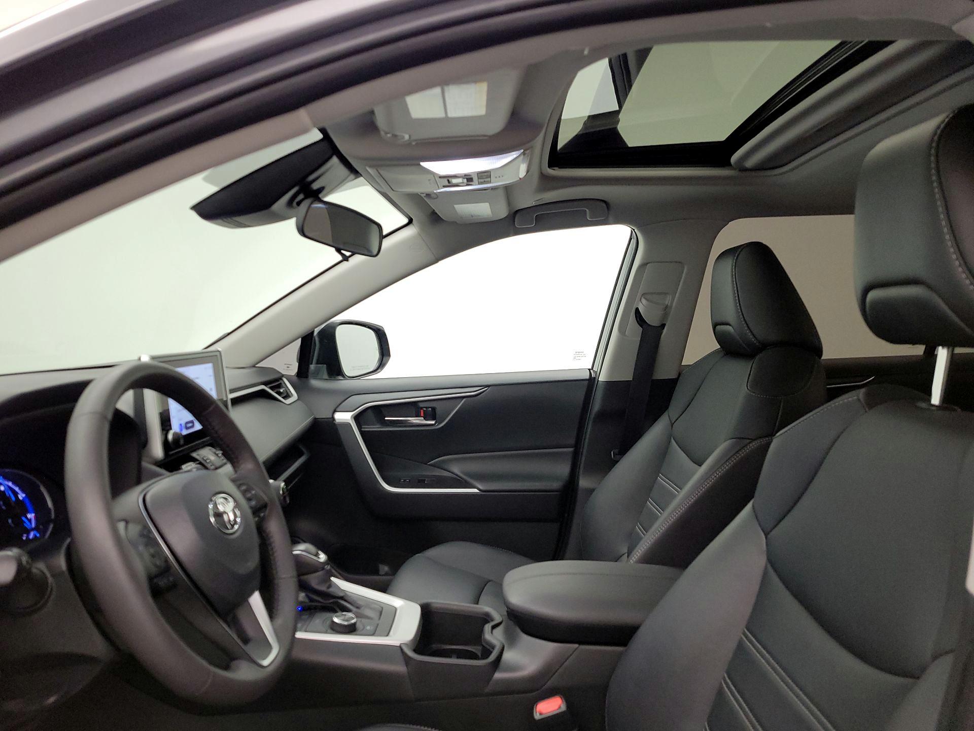 Thumbnail: 2024 Toyota RAV4 - 20