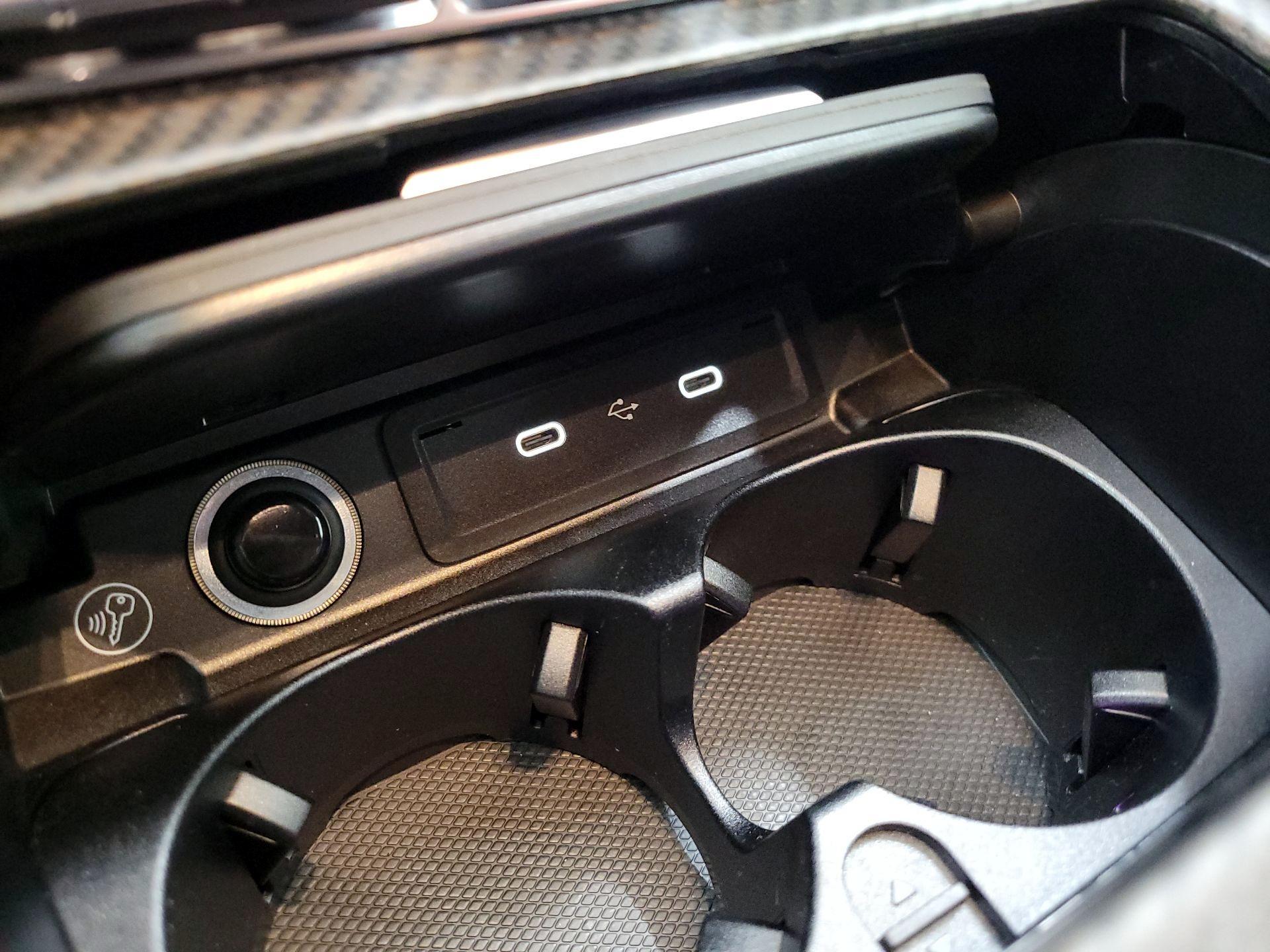 Thumbnail: 2024 Mercedes-Benz AMG GT - 19