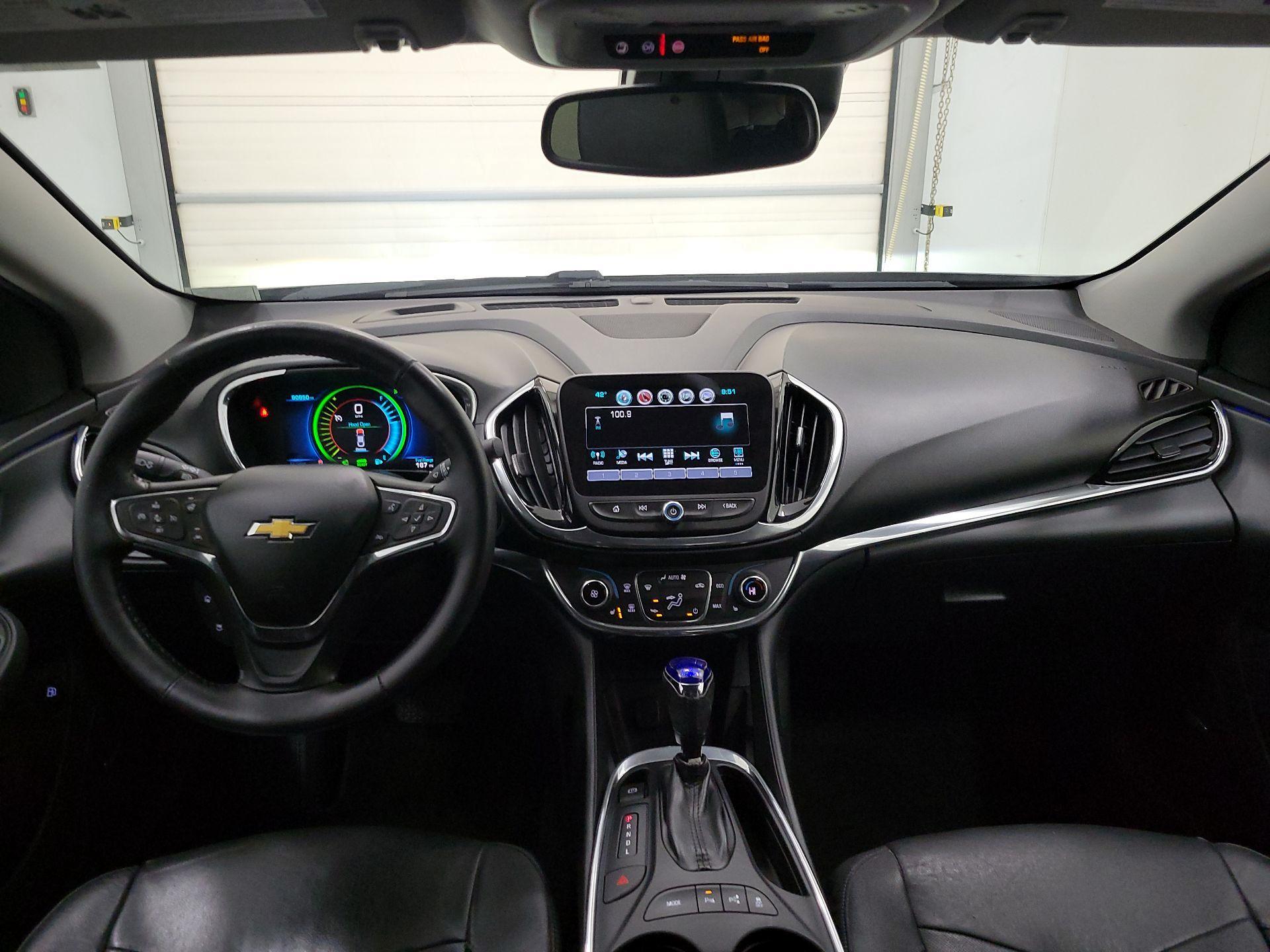 Thumbnail: 2017 Chevrolet Volt - 9