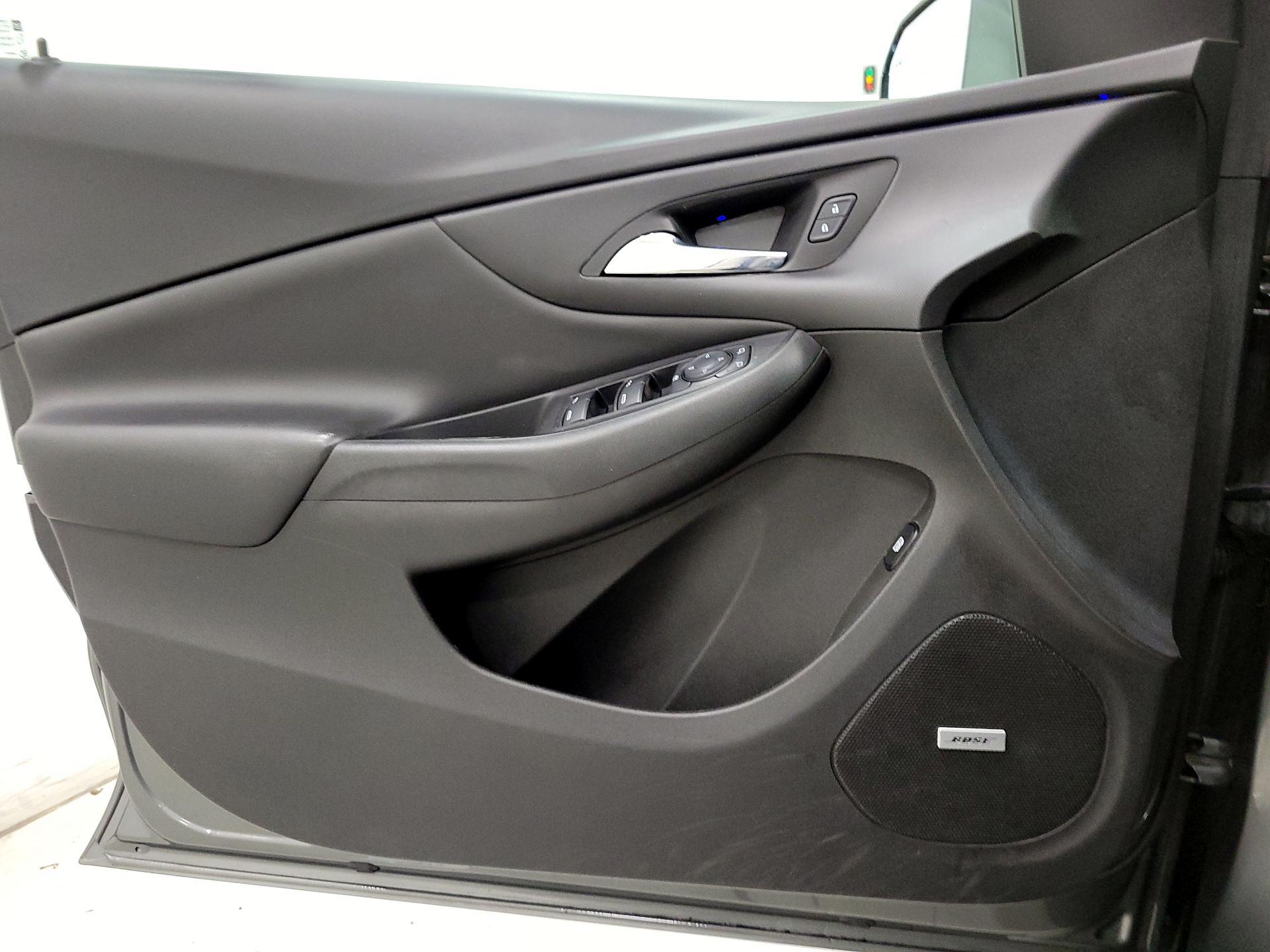 Thumbnail: 2017 Chevrolet Volt - 12