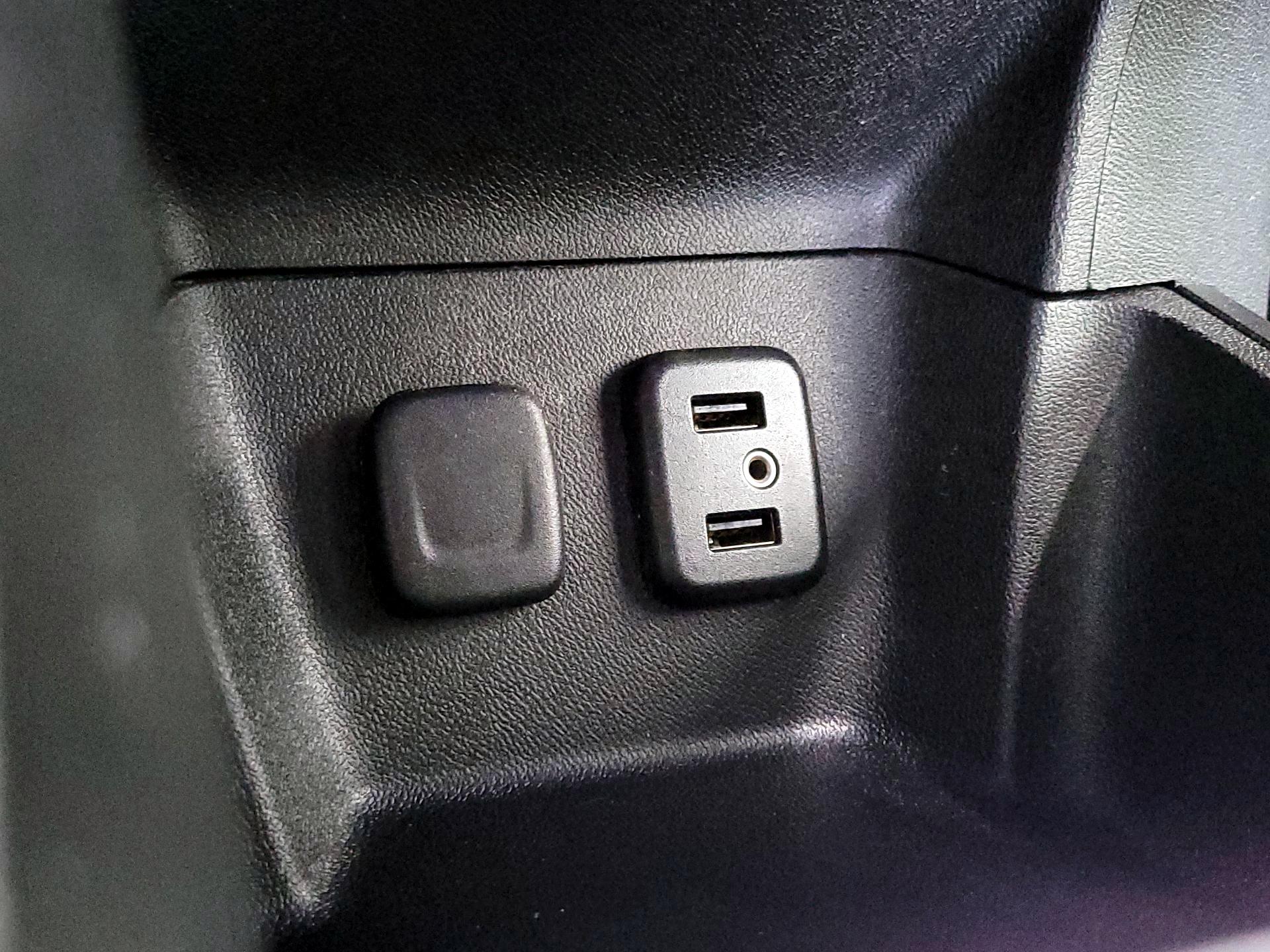 Thumbnail: 2017 Chevrolet Volt - 18