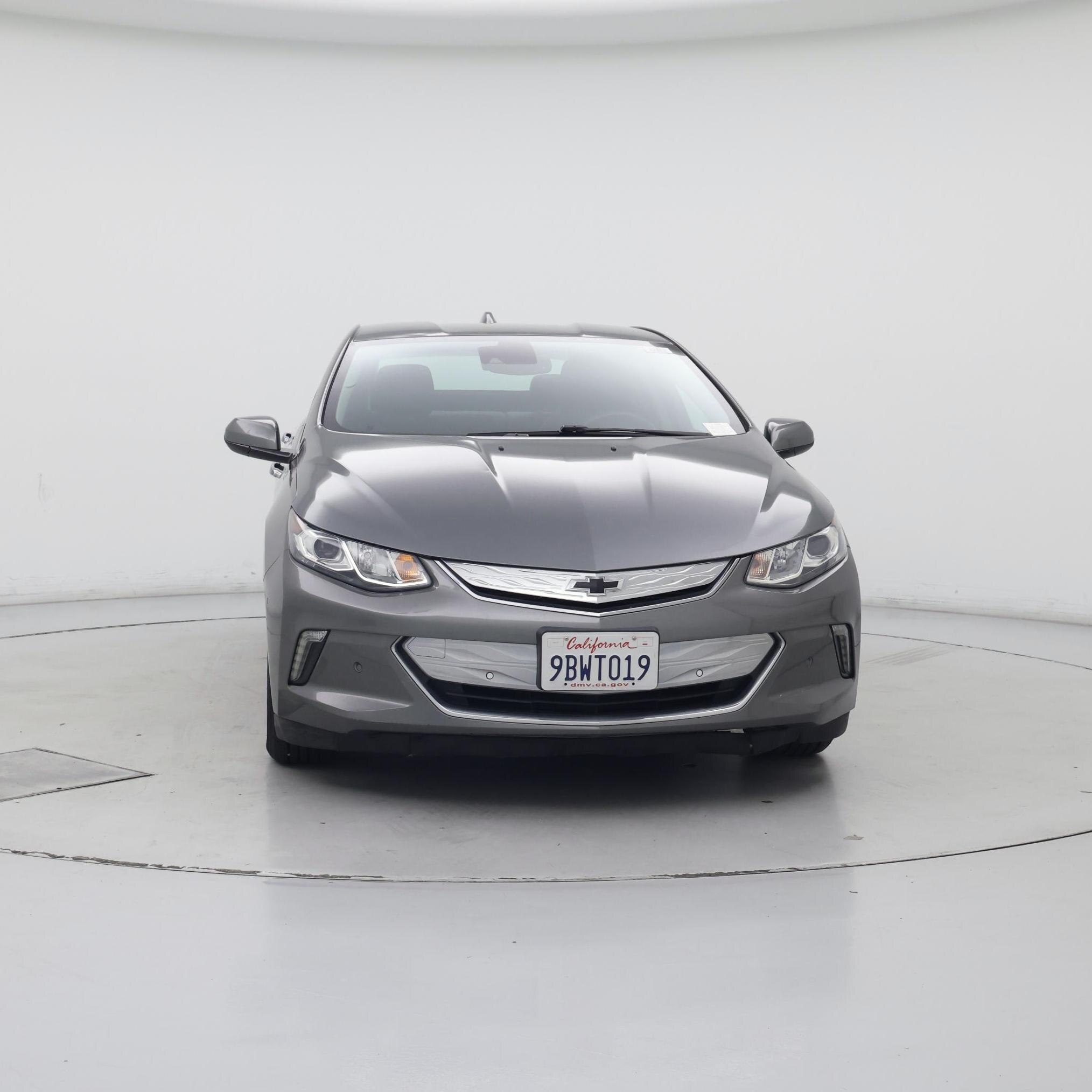 Thumbnail: 2017 Chevrolet Volt - 5