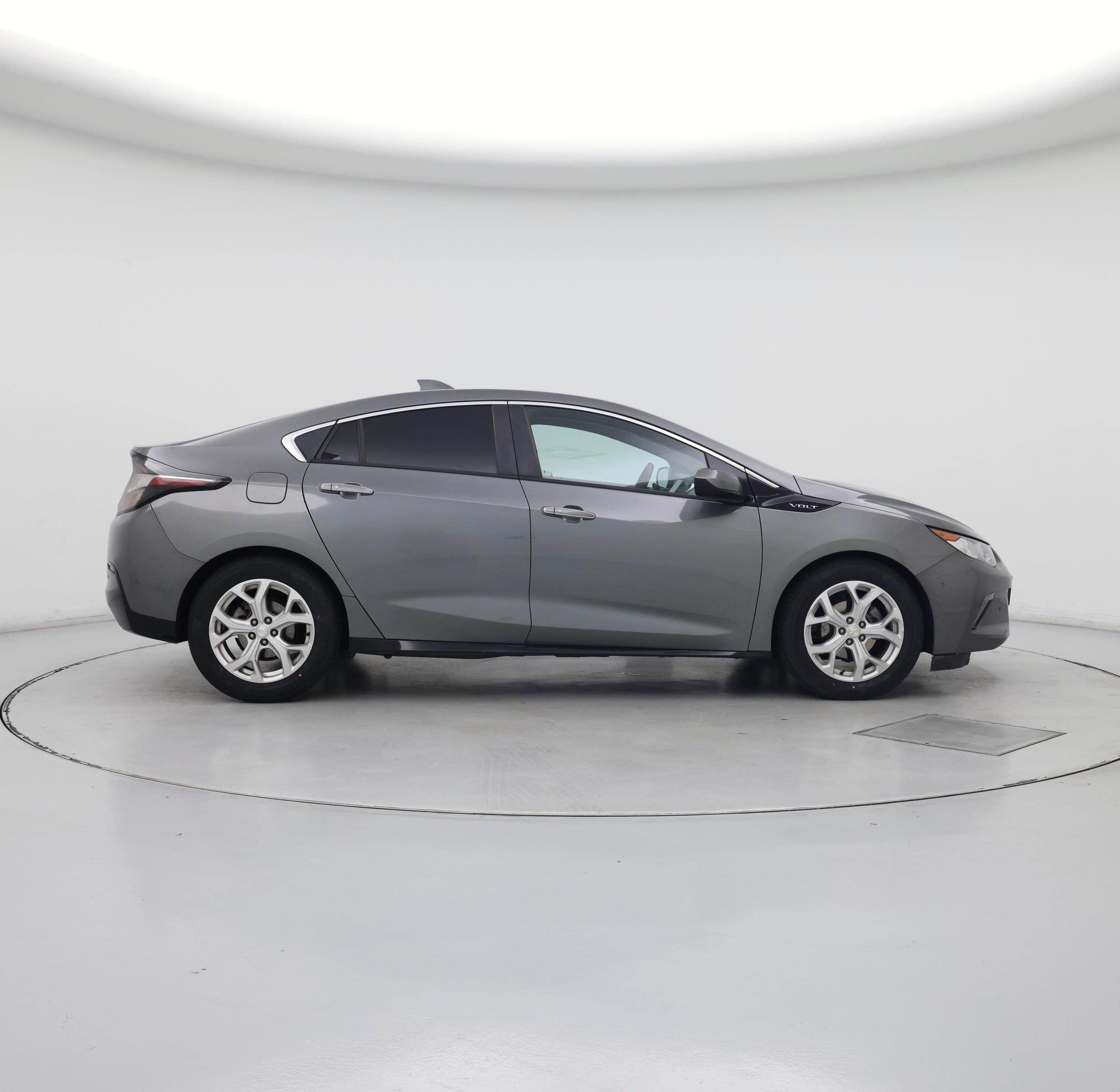 Thumbnail: 2017 Chevrolet Volt - 7