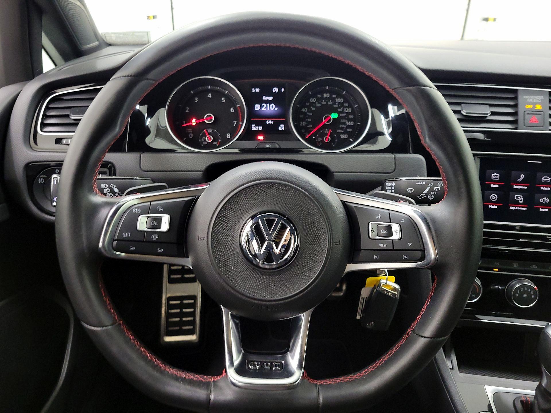 Thumbnail: 2020 Volkswagen Golf - 10