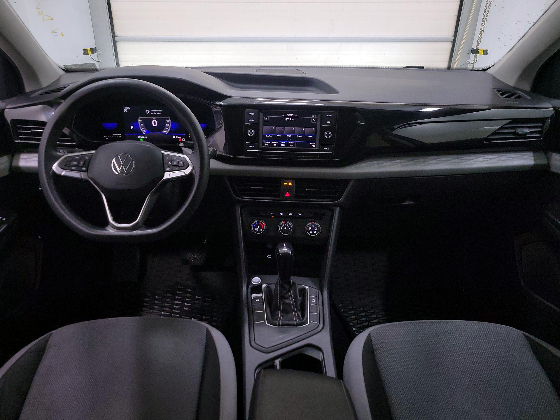 Thumbnail: 2022 Volkswagen Taos - 9