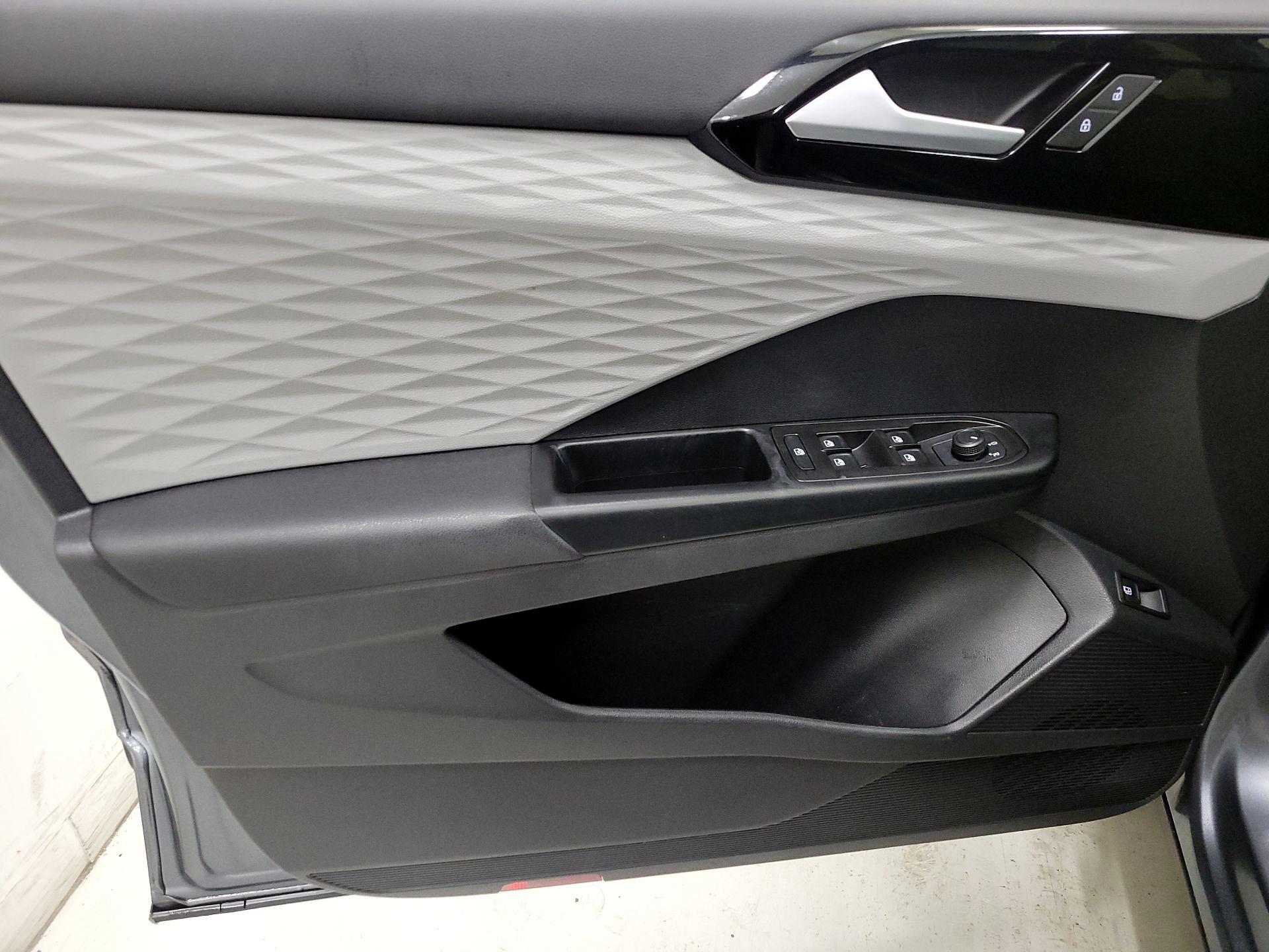 Thumbnail: 2022 Volkswagen Taos - 12