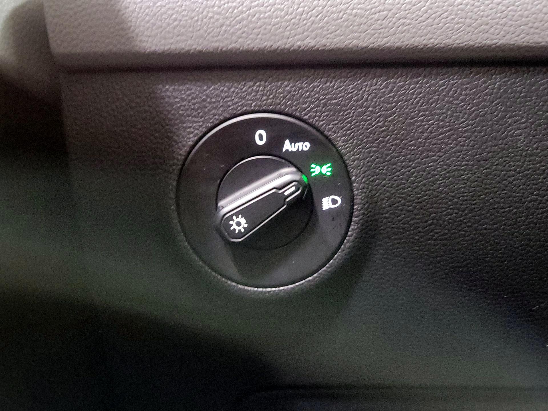 Thumbnail: 2022 Volkswagen Taos - 13