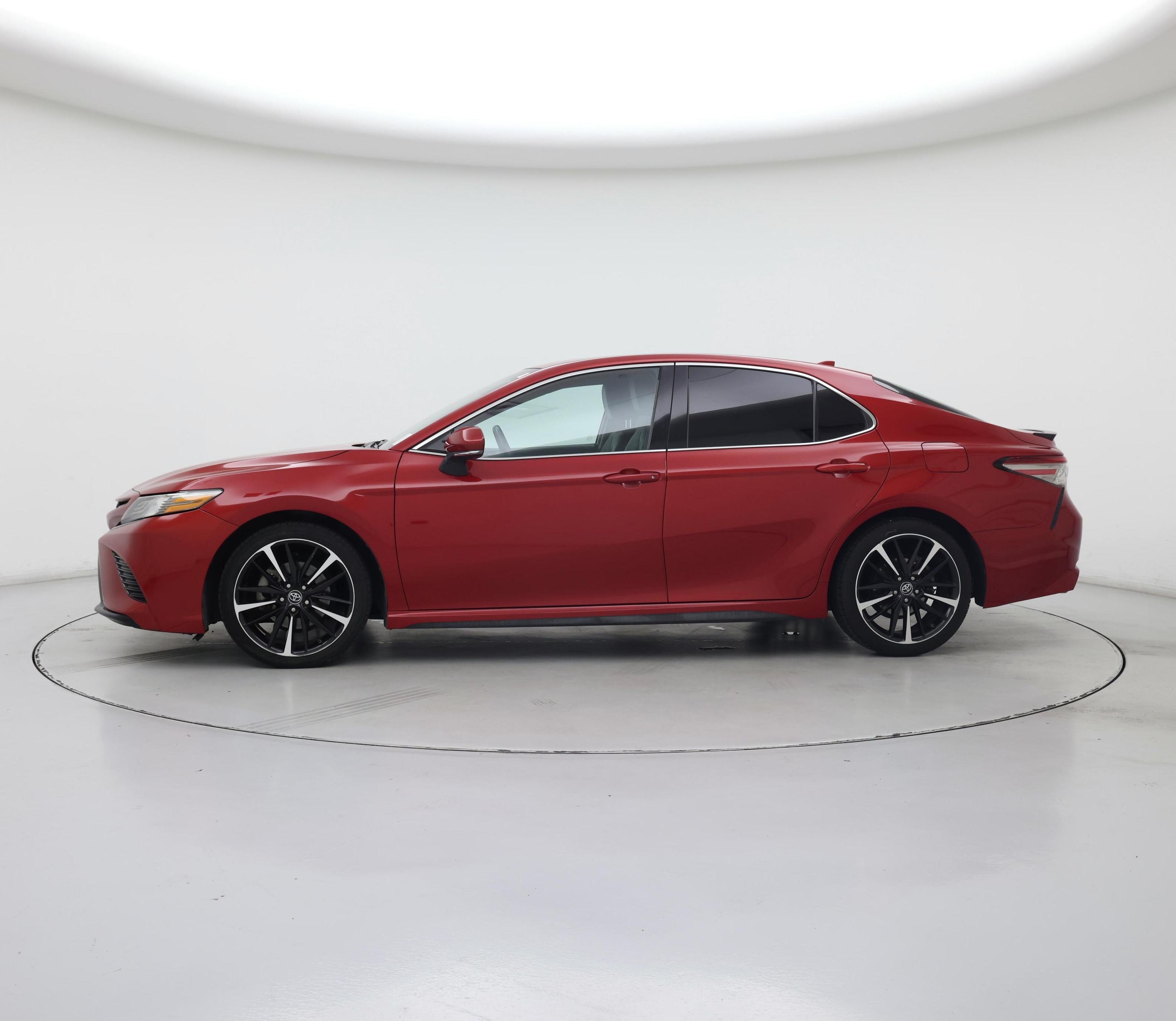 Thumbnail: 2019 Toyota Camry - 3