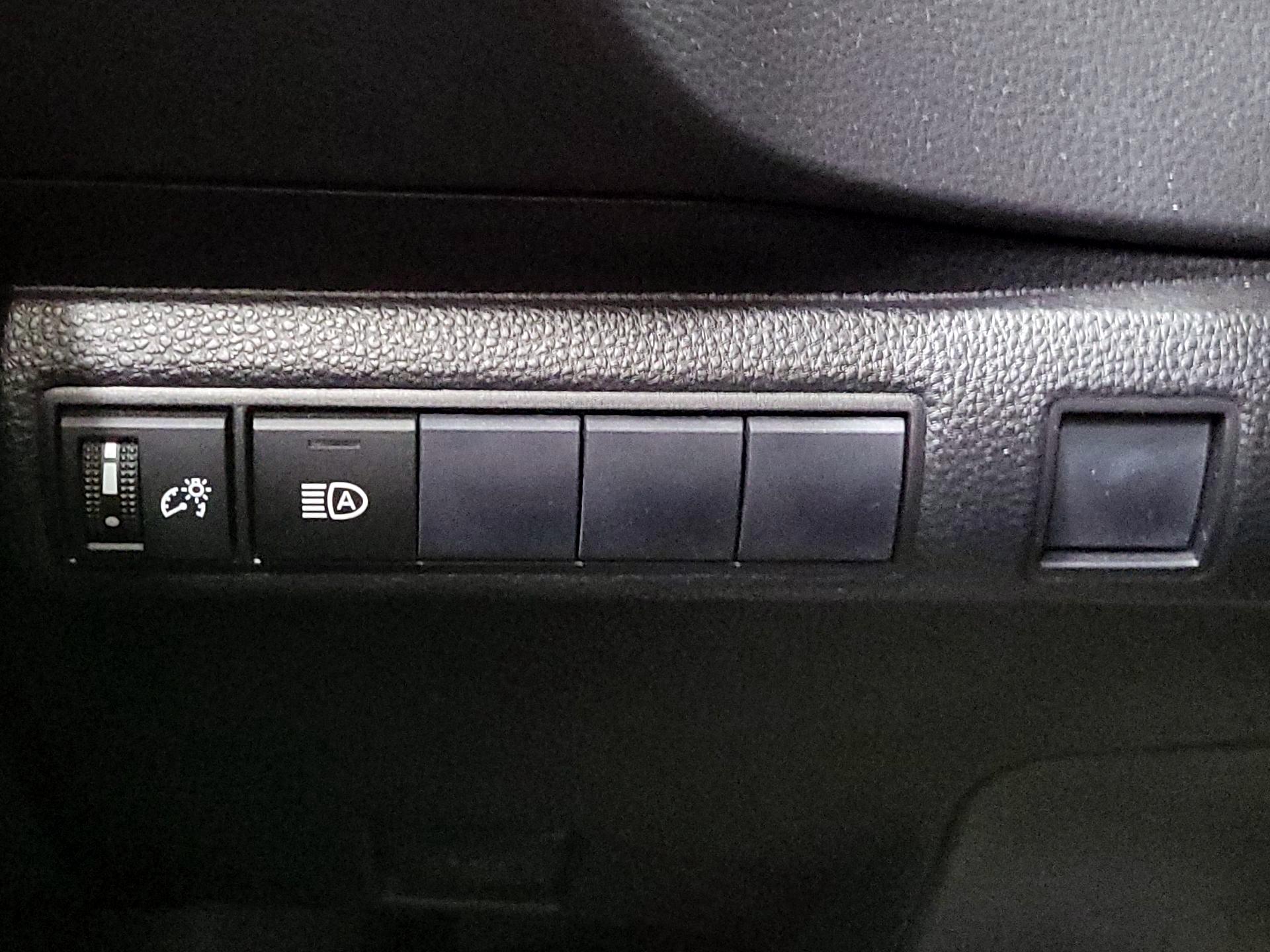 Thumbnail: 2020 Toyota Corolla - 13