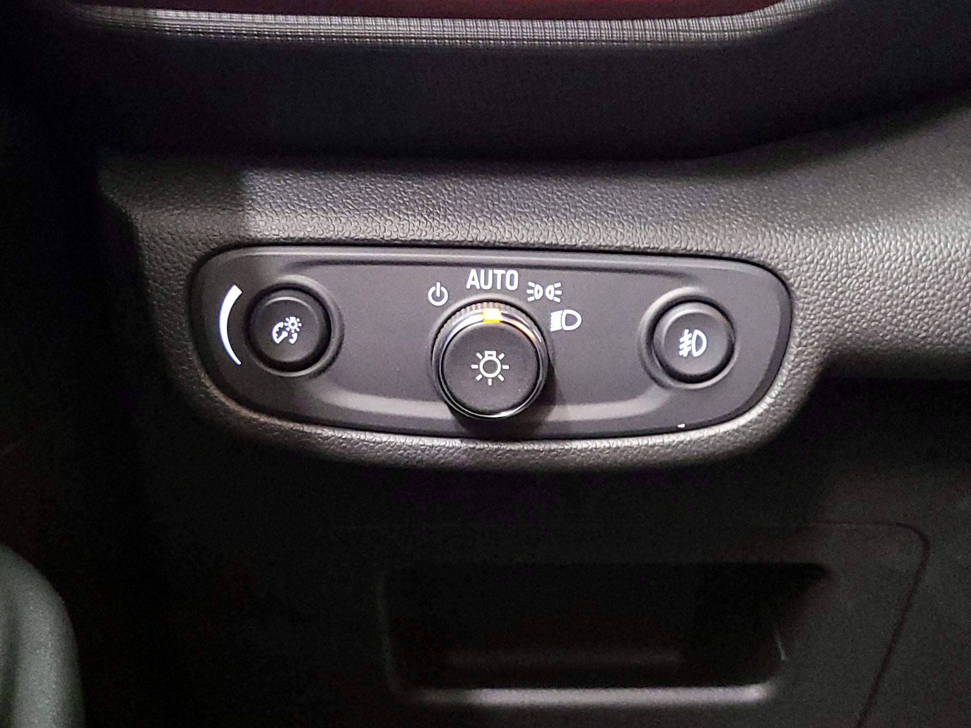 Thumbnail: 2023 Chevrolet TrailBlazer - 13