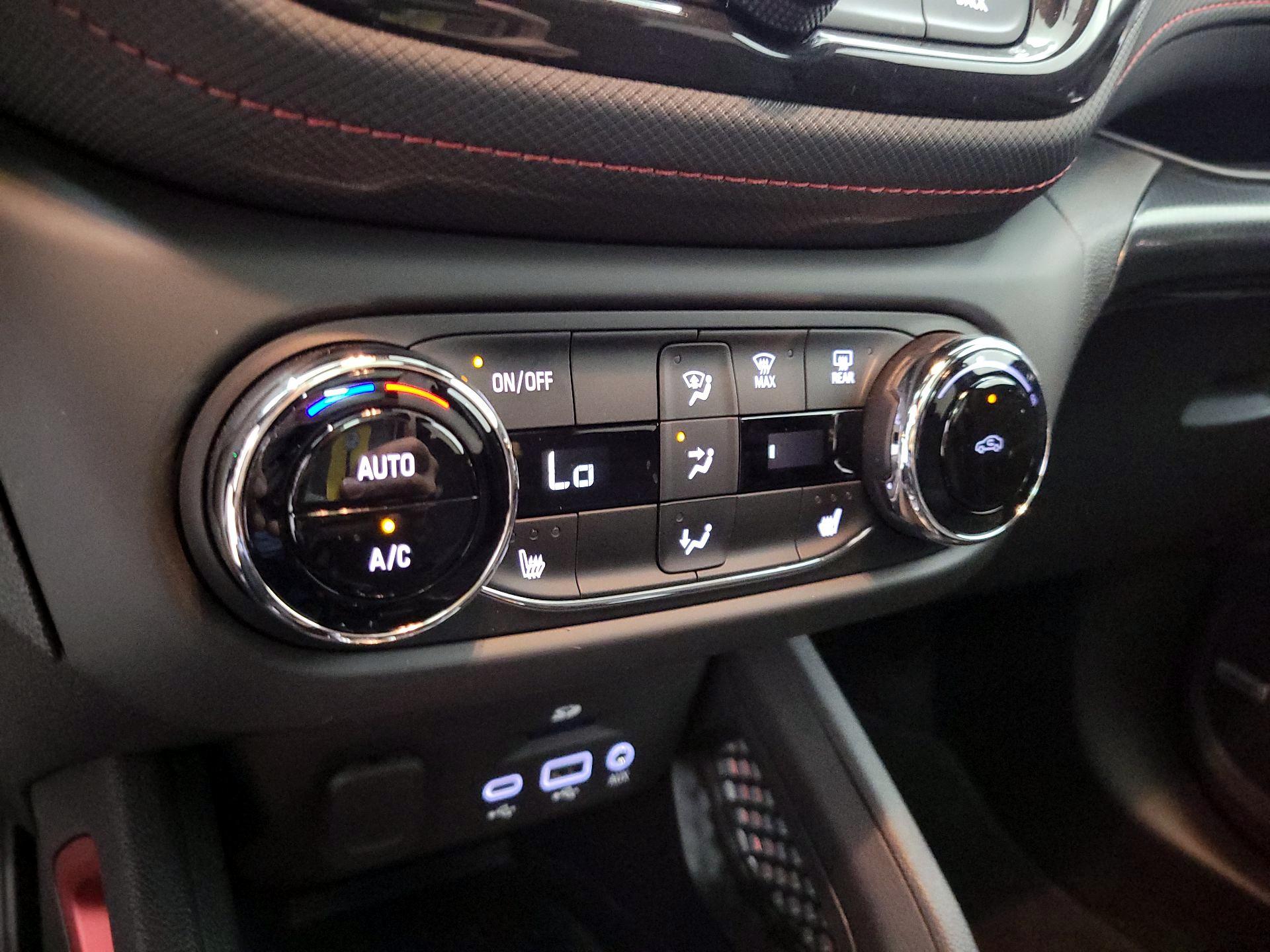 Thumbnail: 2023 Chevrolet TrailBlazer - 16