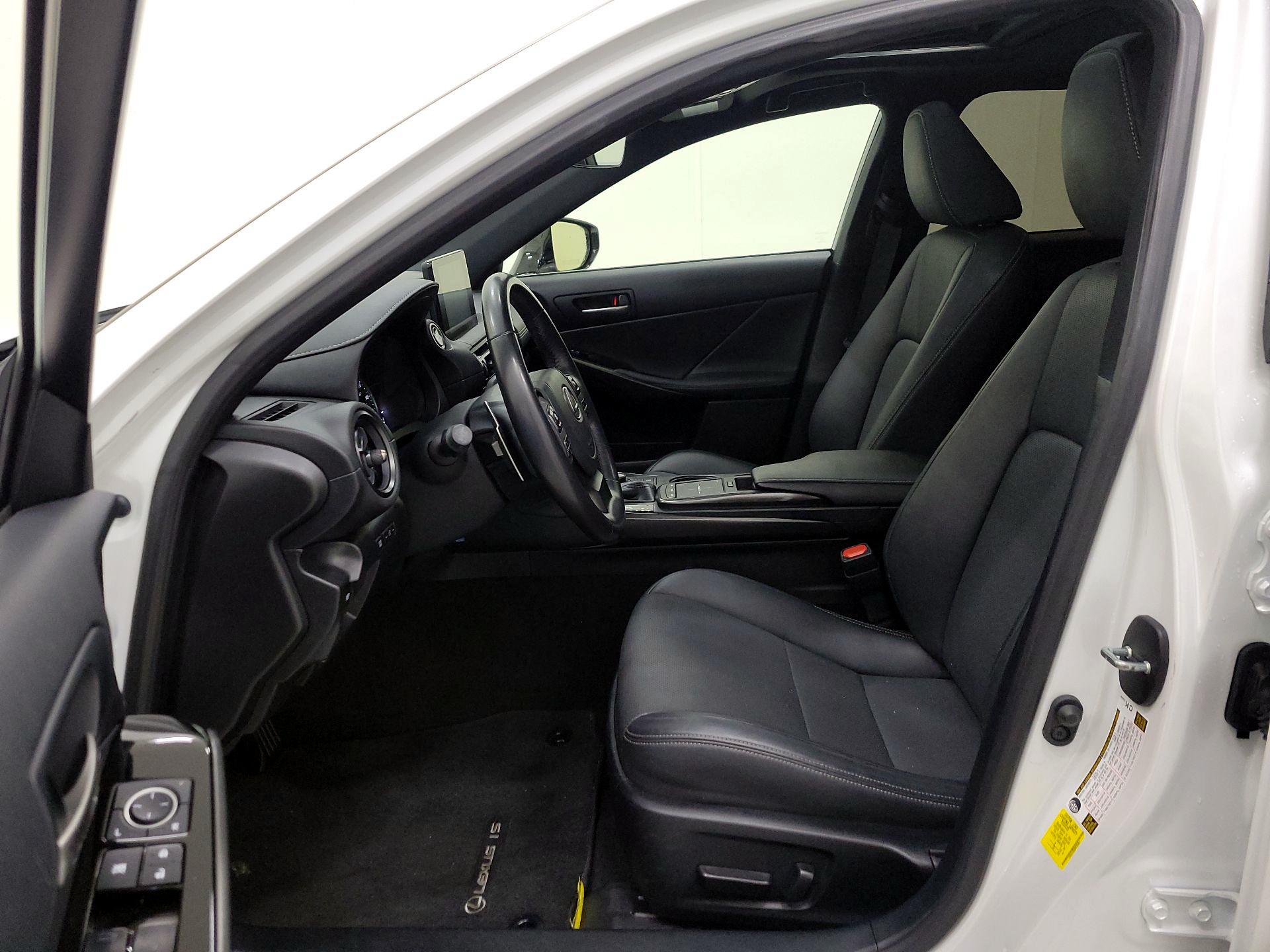 Thumbnail: 2023 Lexus IS - 11