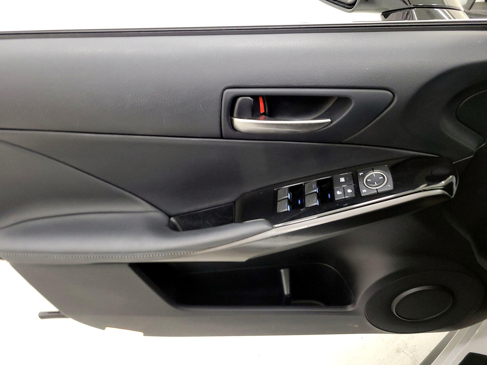 Thumbnail: 2023 Lexus IS - 12