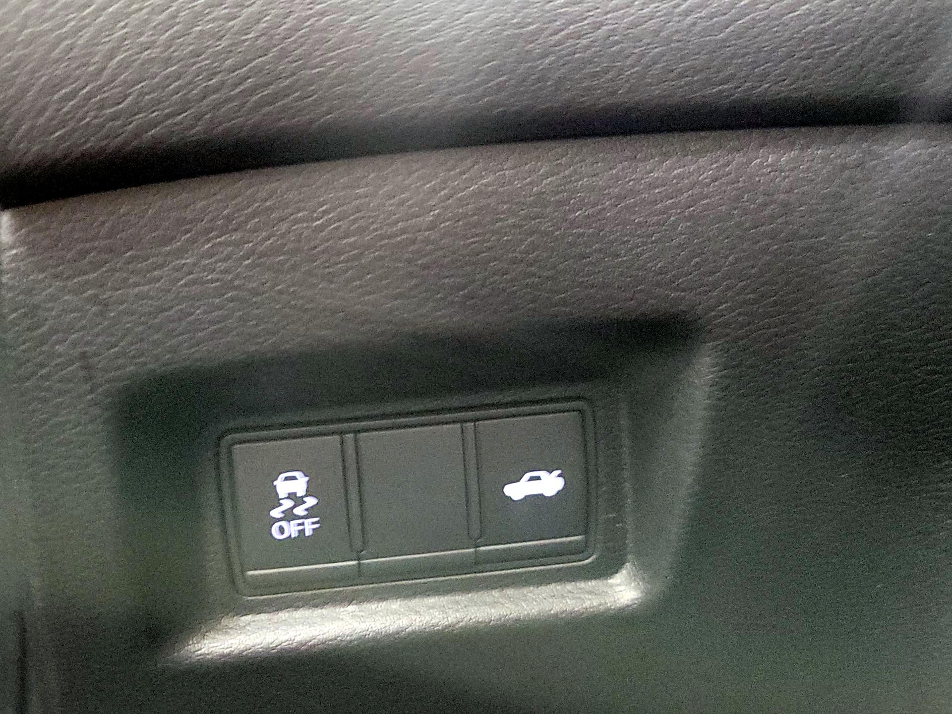 Thumbnail: 2018 INFINITI Q50 - 13