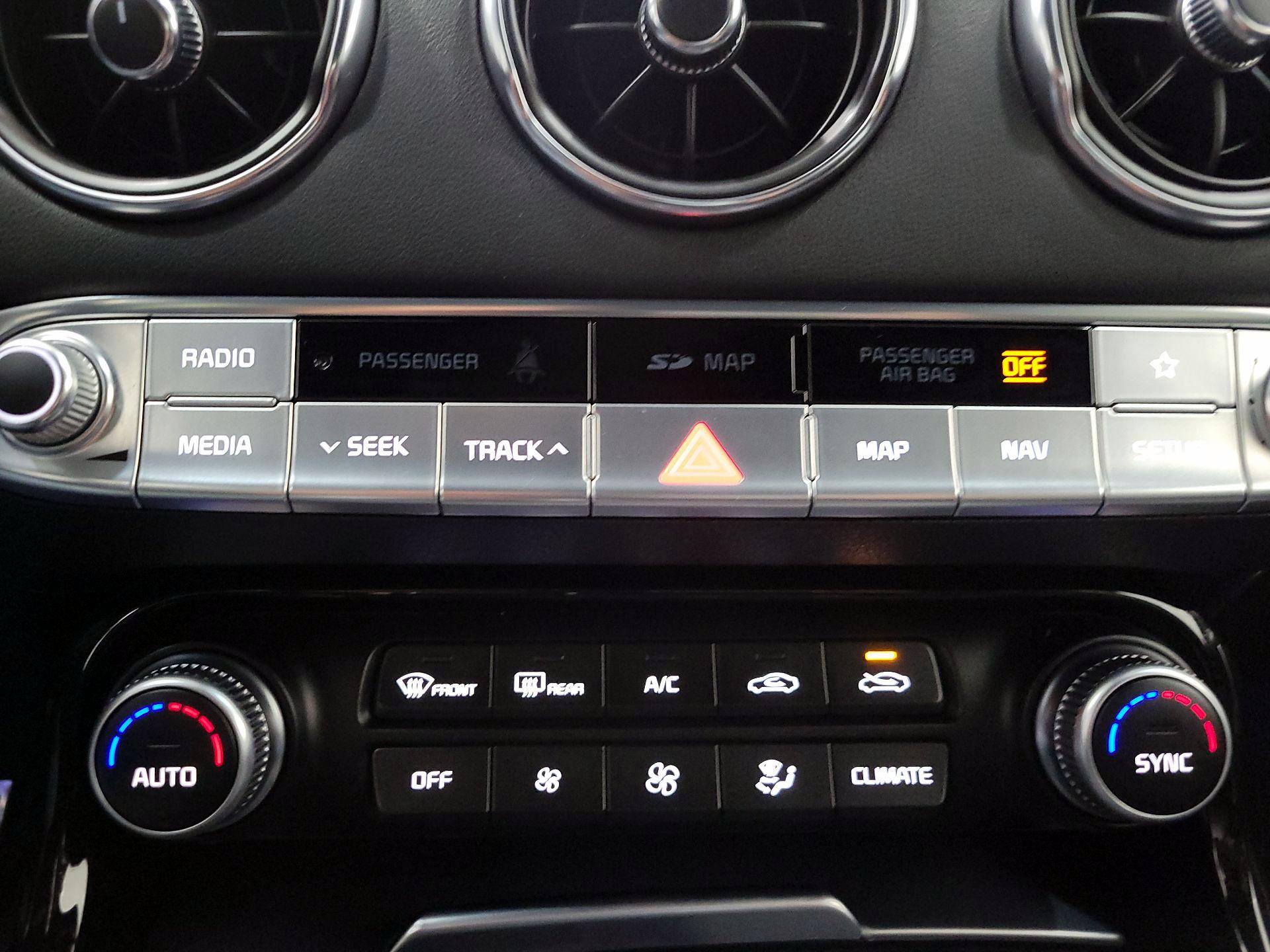 Thumbnail: 2020 Kia Stinger - 16