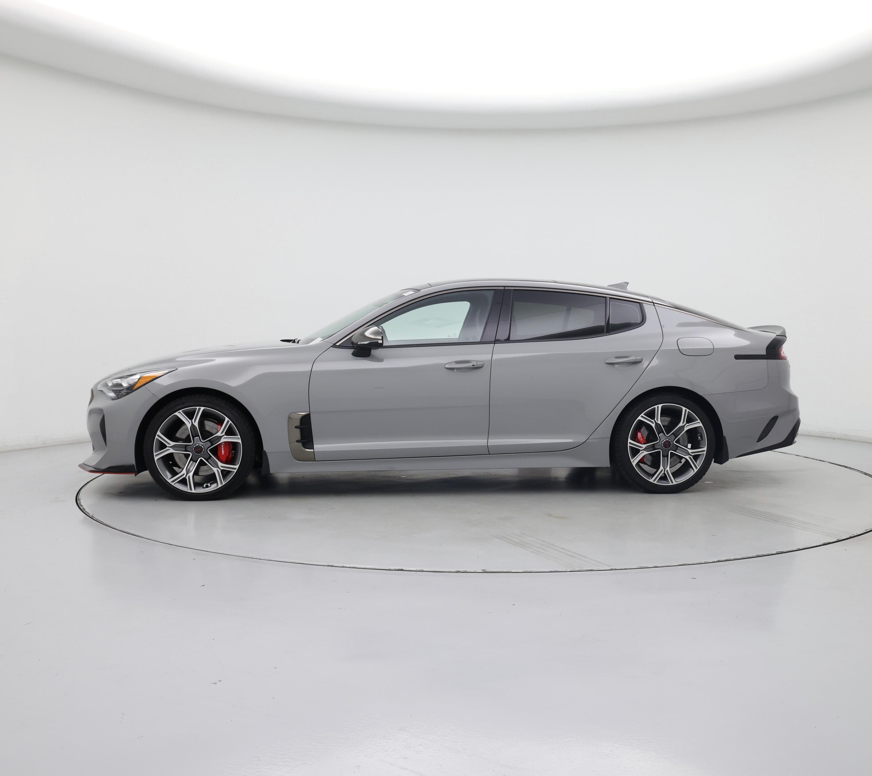Thumbnail: 2020 Kia Stinger - 3
