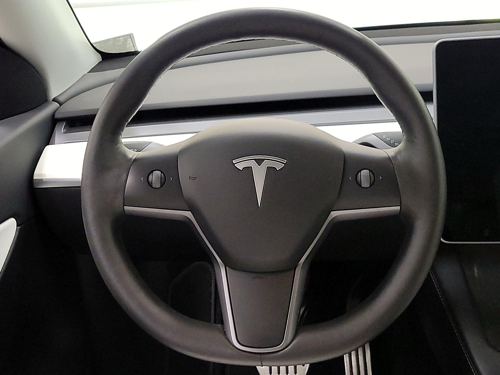 Thumbnail: 2022 Tesla Model Y - 10