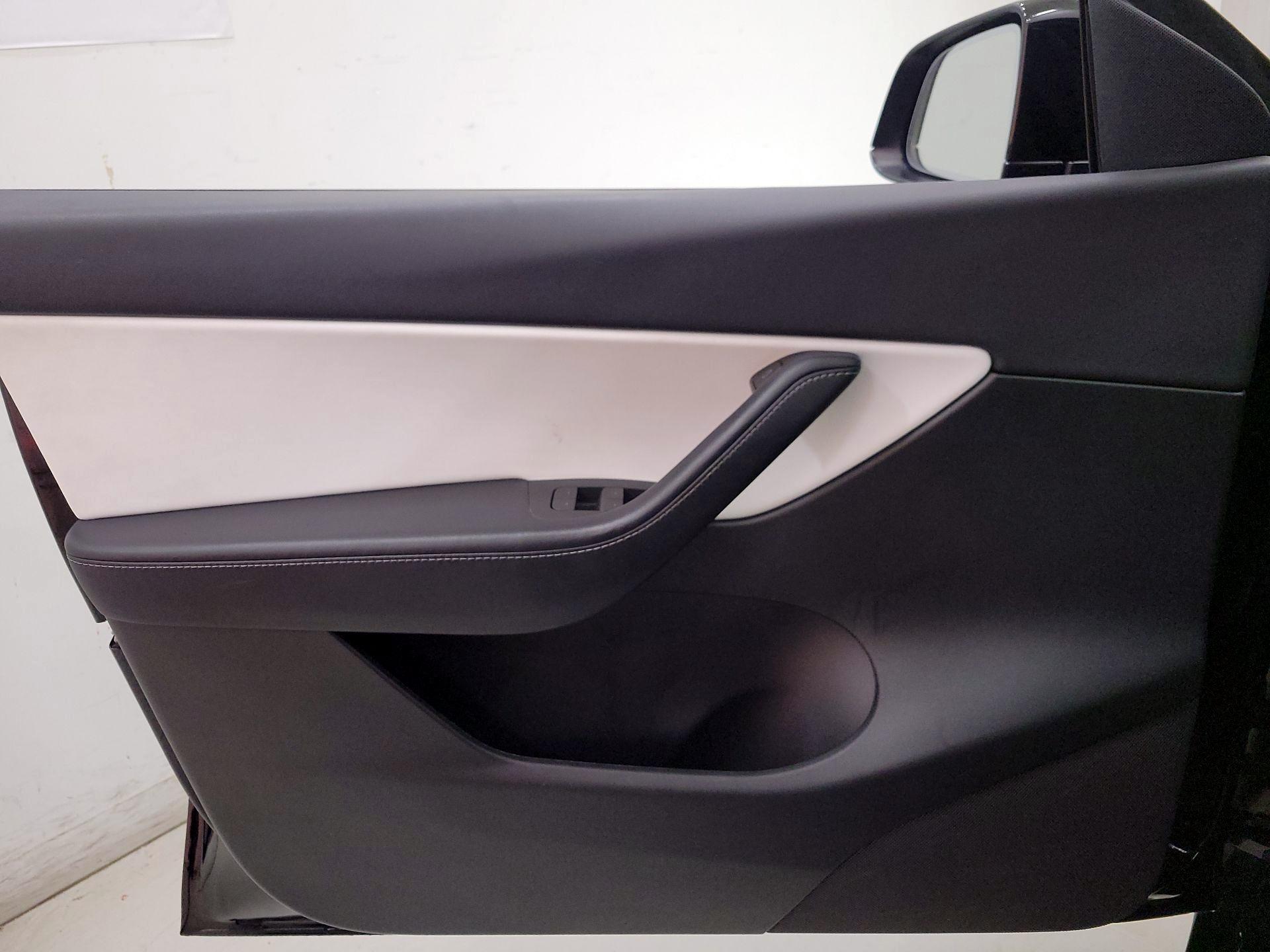 Thumbnail: 2022 Tesla Model Y - 12