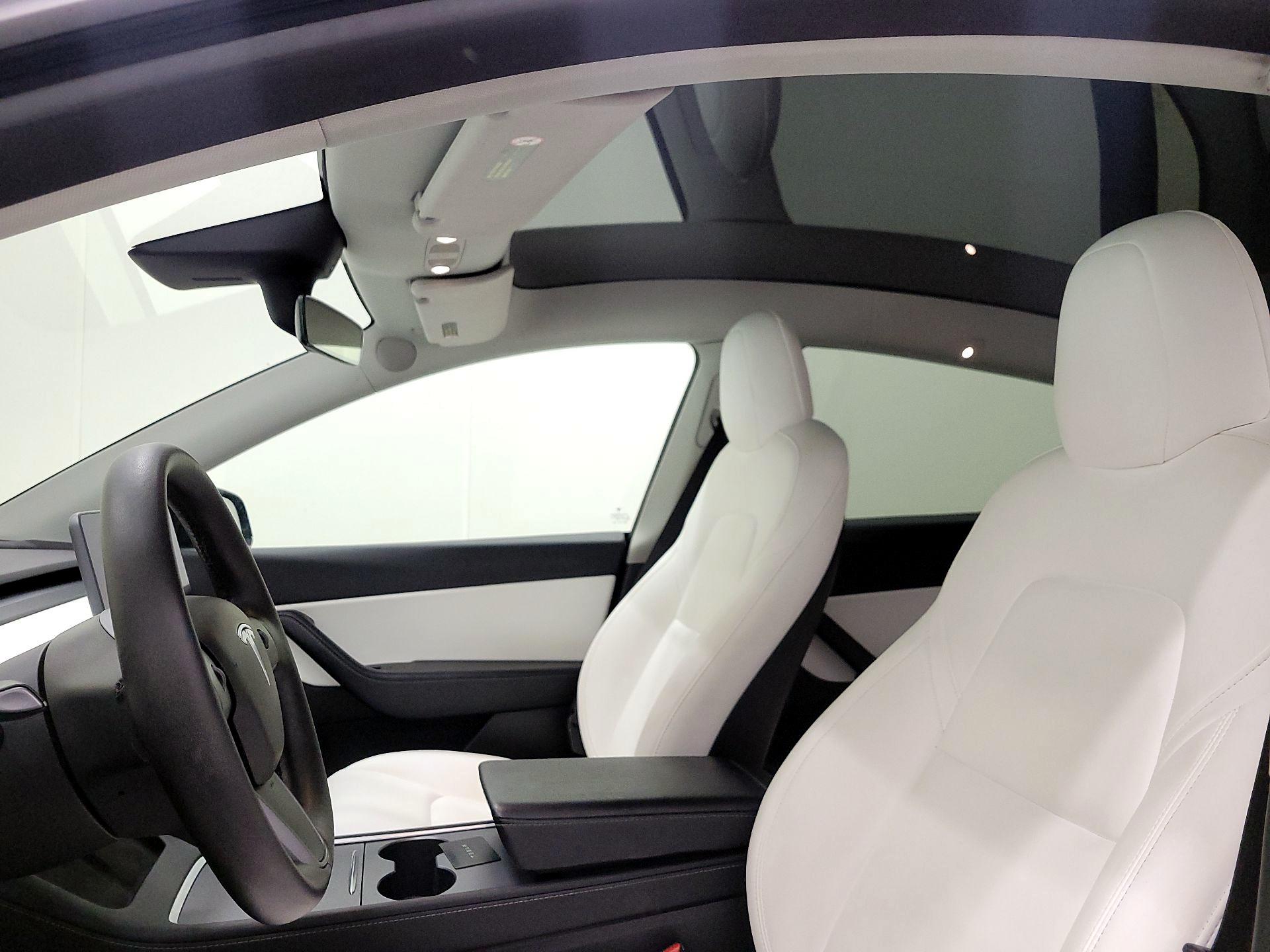 Thumbnail: 2022 Tesla Model Y - 18