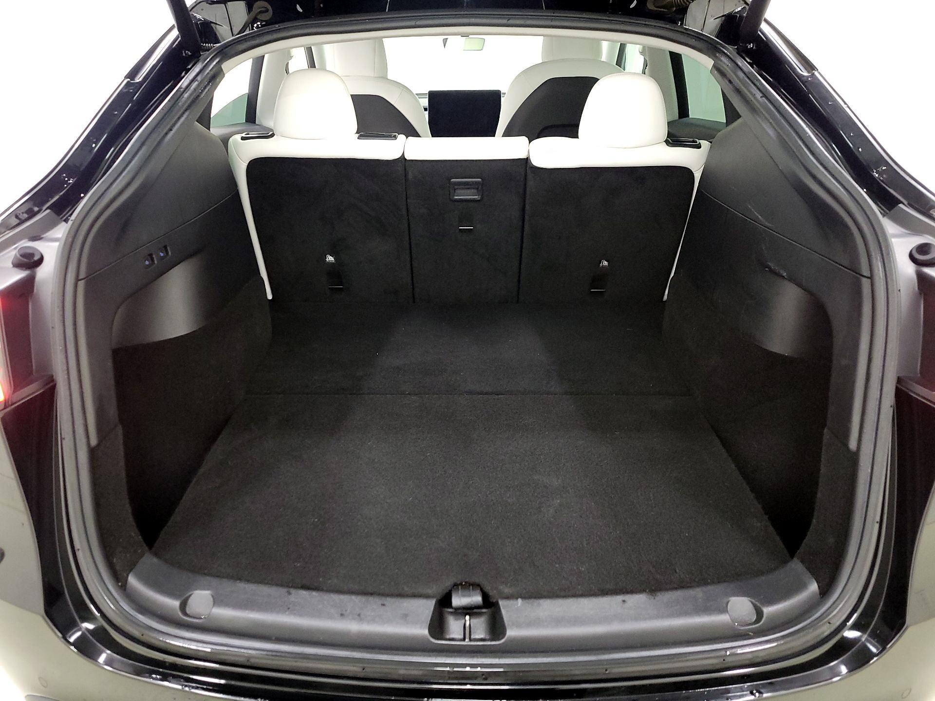 Thumbnail: 2022 Tesla Model Y - 20