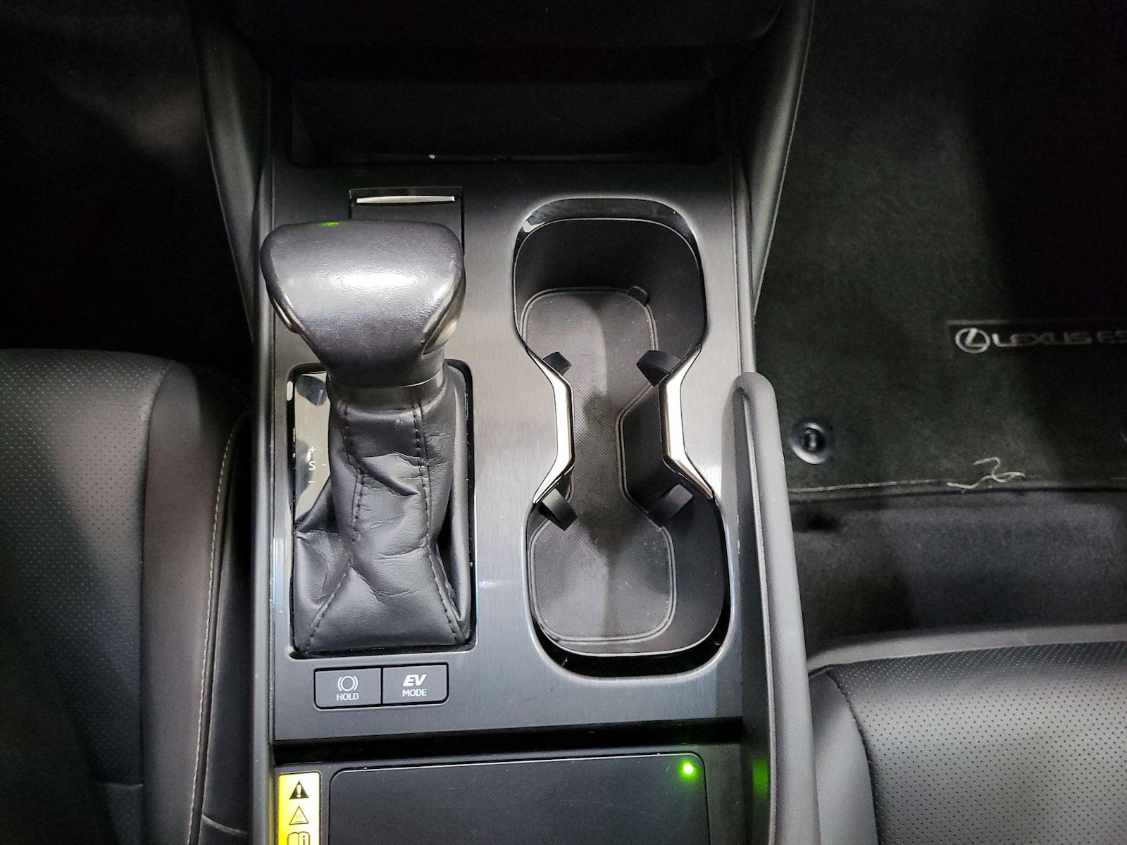 2023 Lexus ES Hybrid 300h - Photo 18
