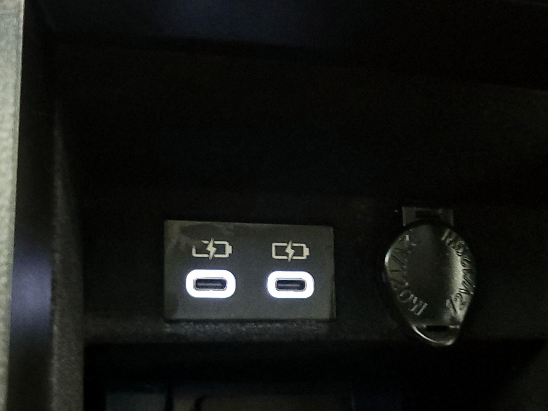 Thumbnail: 2023 Lexus ES - 18