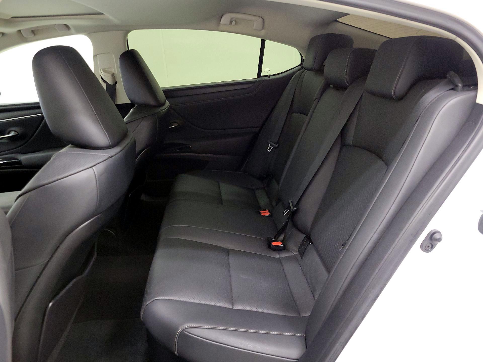 Thumbnail: 2023 Lexus ES - 19