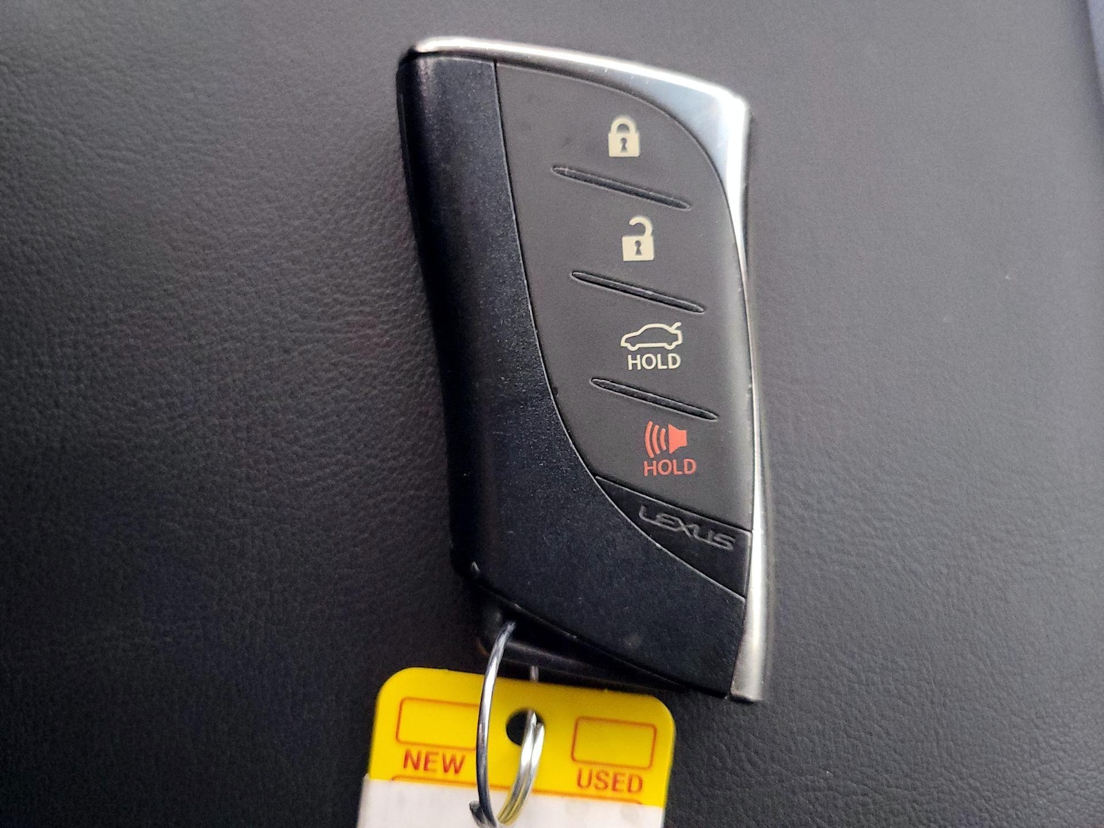 2023 Lexus ES Hybrid 300h - Photo 23