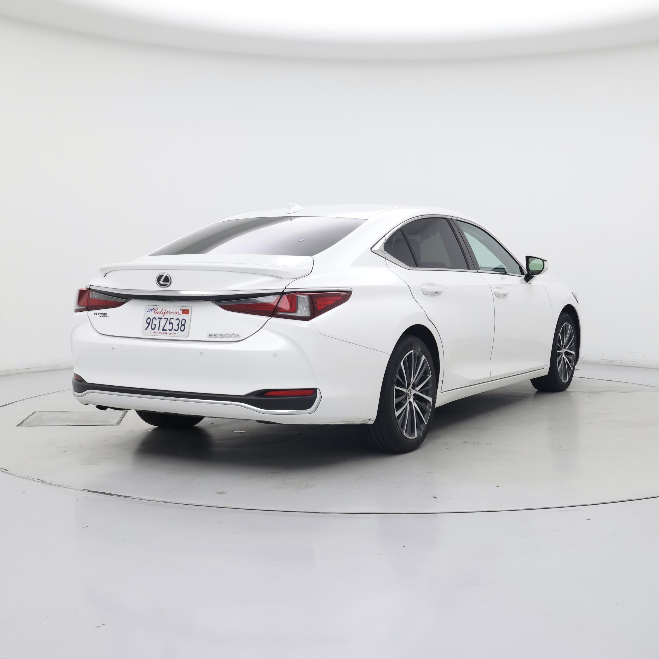 Thumbnail: 2023 Lexus ES - 8