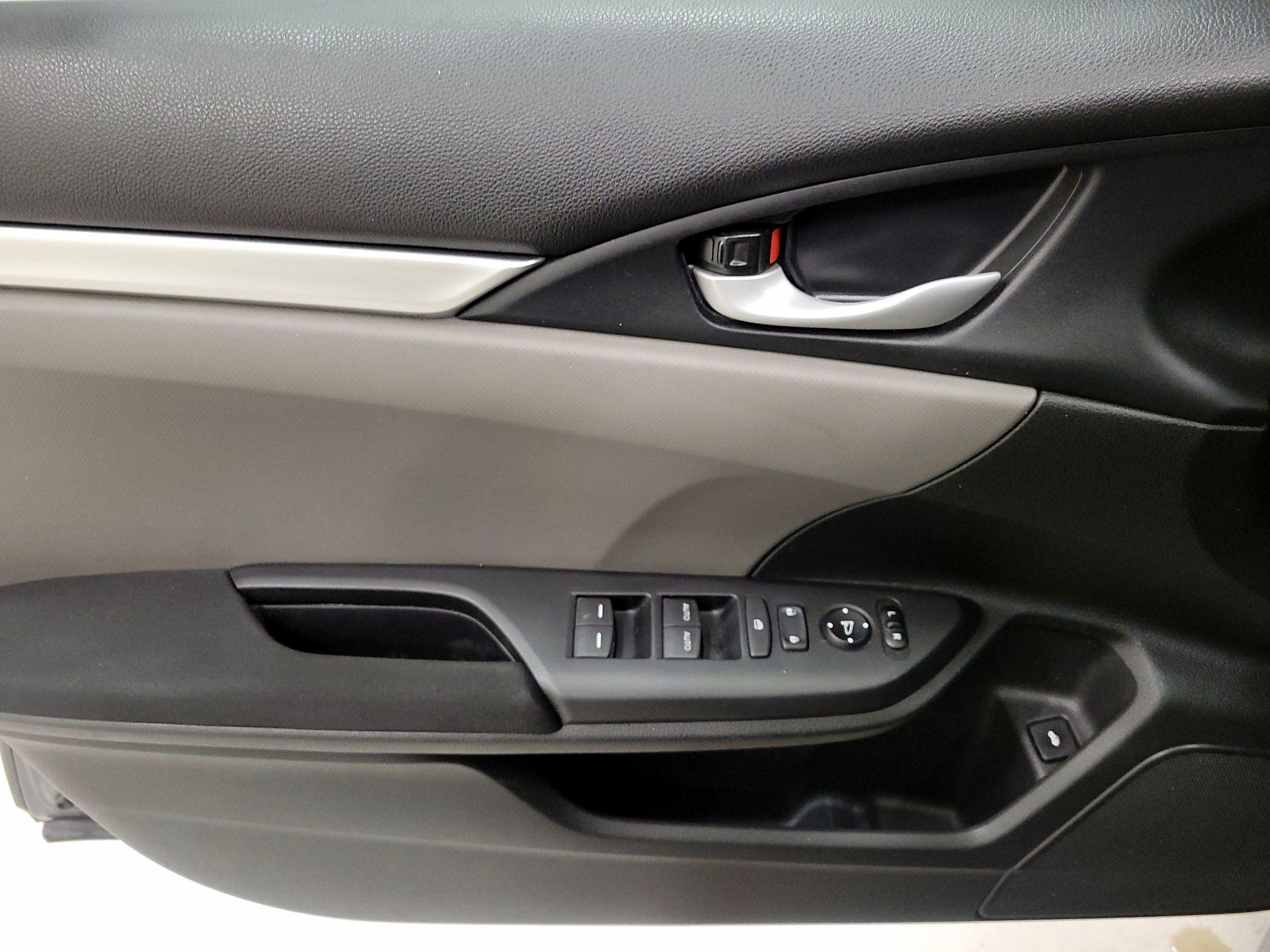 Thumbnail: 2018 Honda Civic - 12