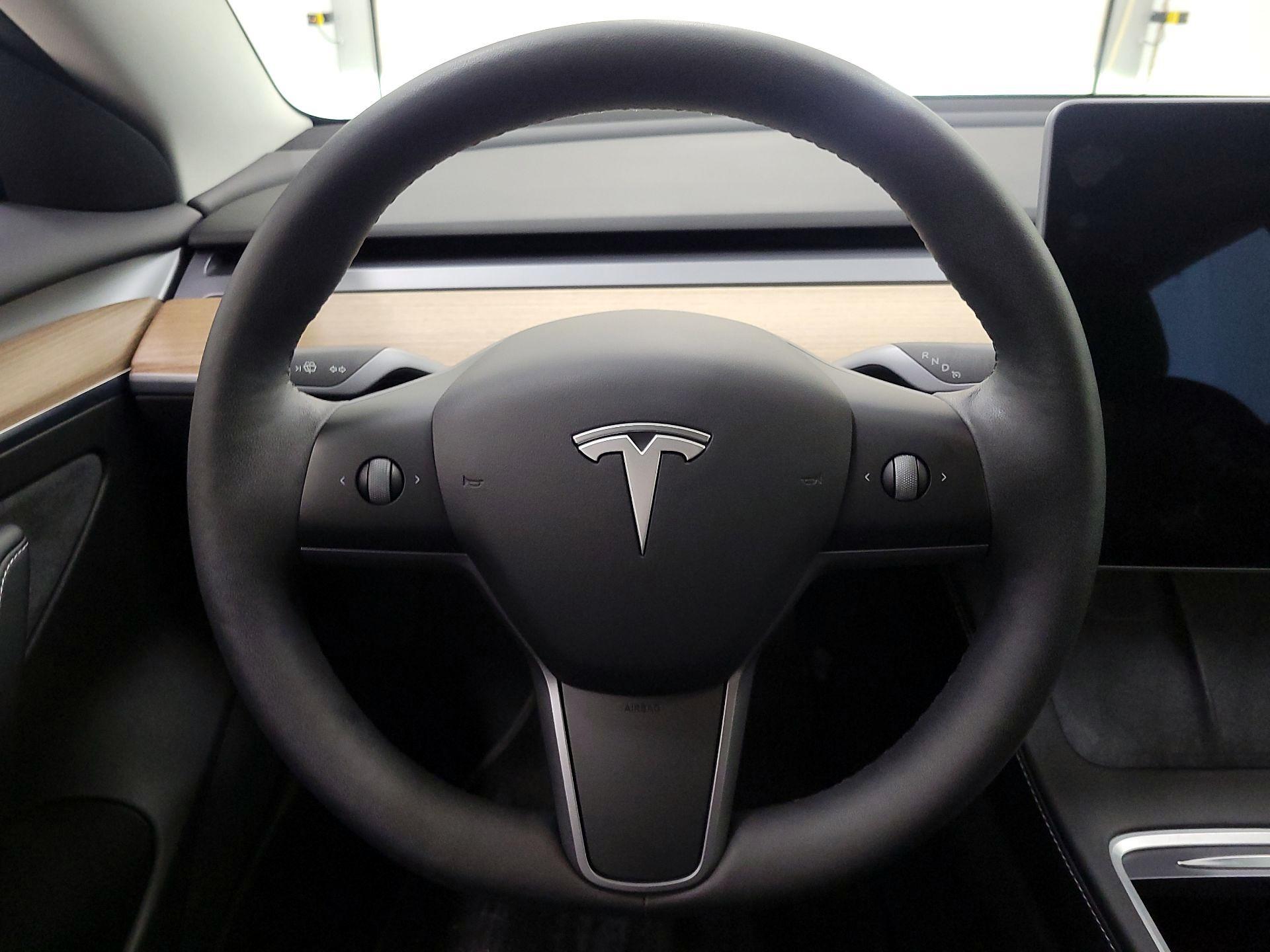 Thumbnail: 2022 Tesla Model 3 - 10