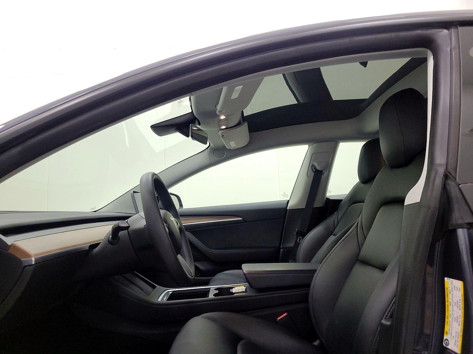 Thumbnail: 2022 Tesla Model 3 - 18