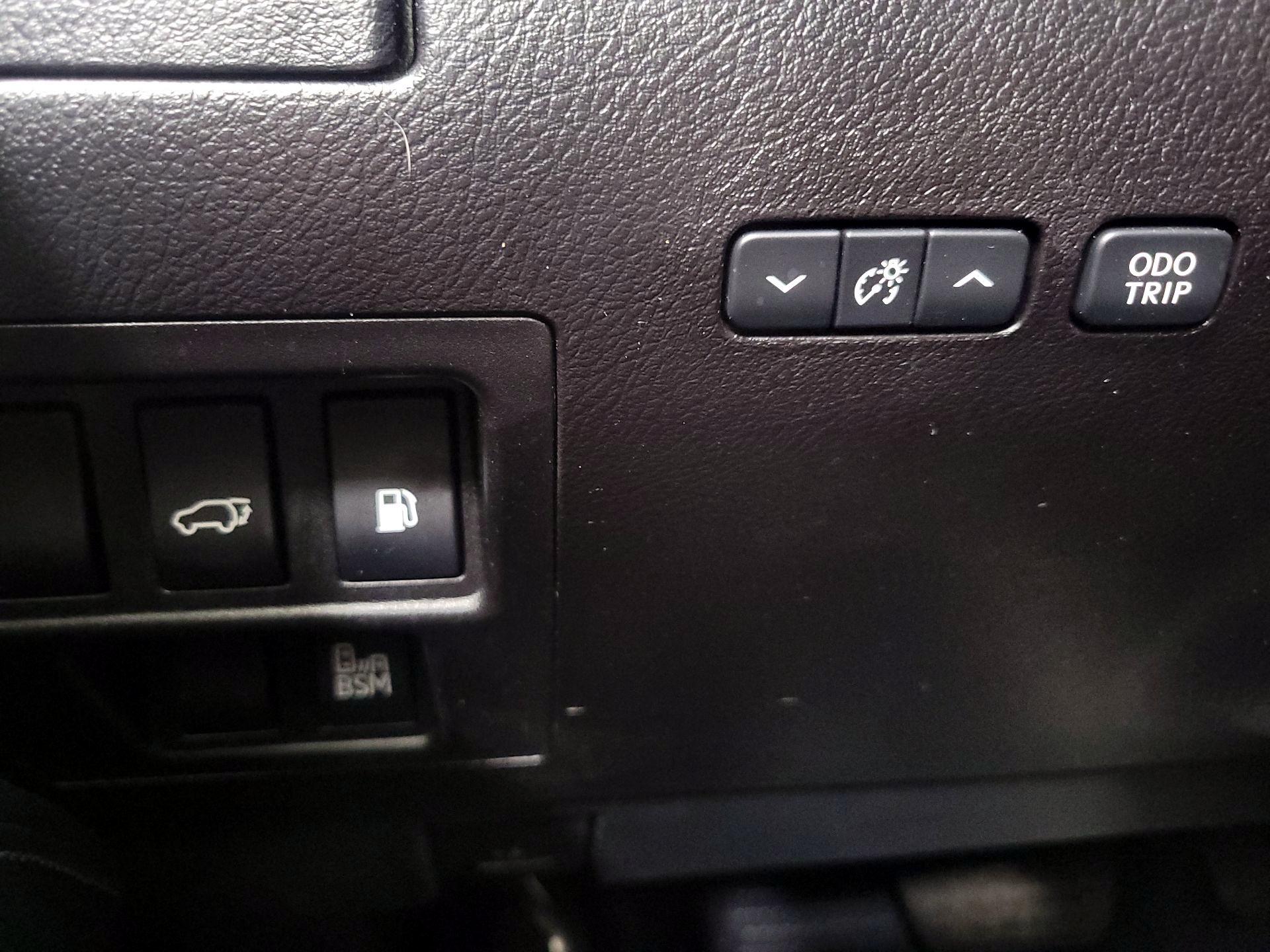 Thumbnail: 2015 Lexus RX - 13