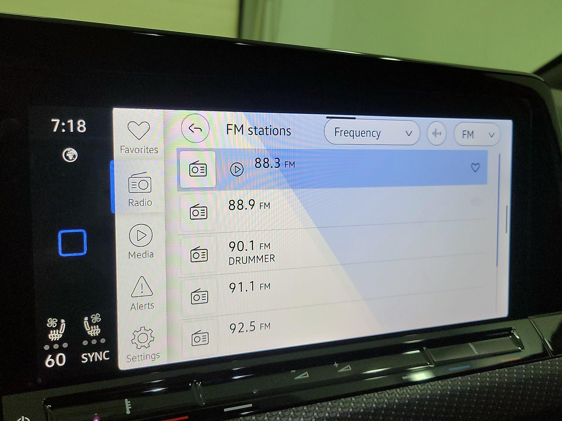 Thumbnail: 2024 Volkswagen Golf - 15