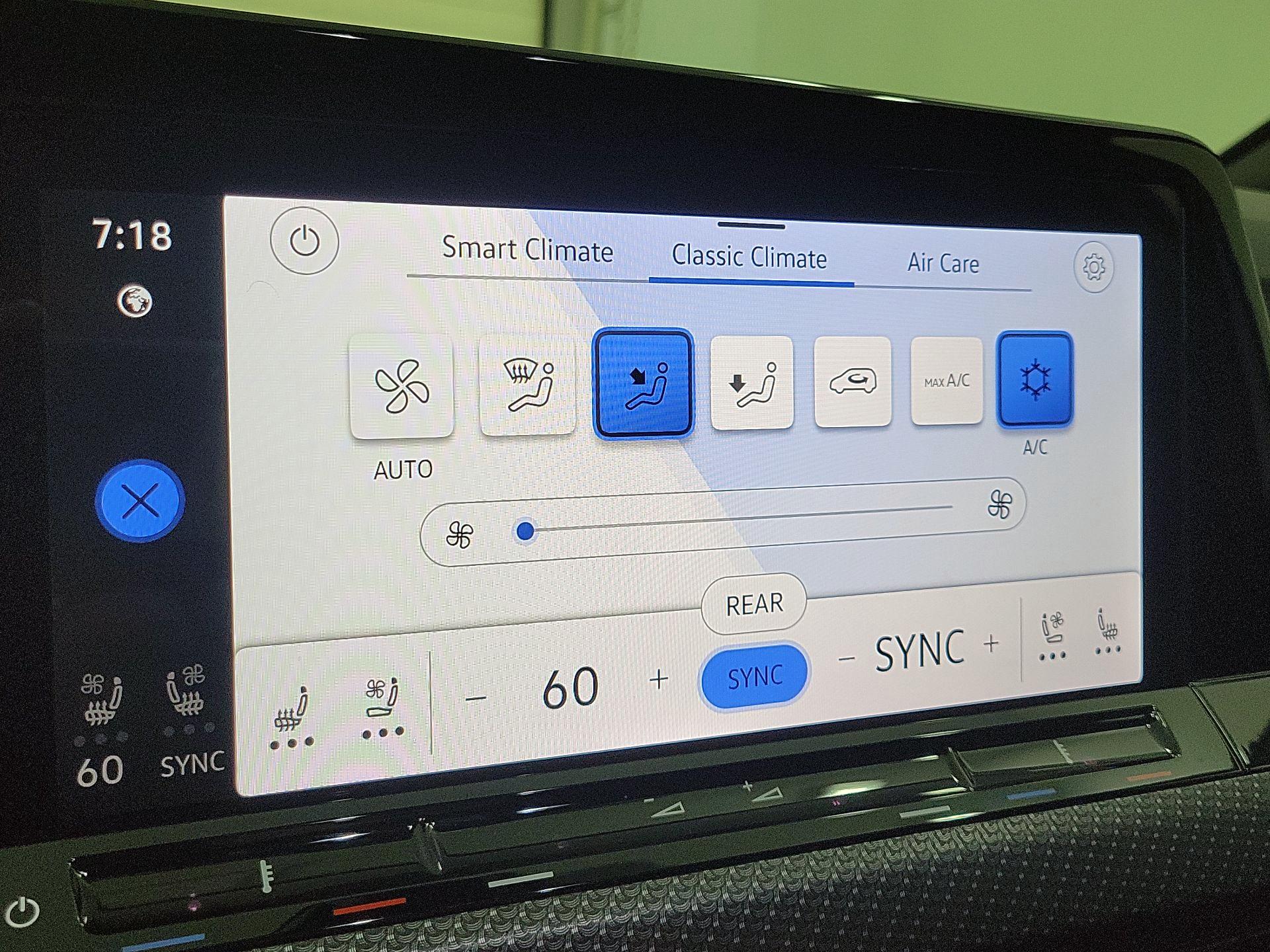 Thumbnail: 2024 Volkswagen Golf - 16