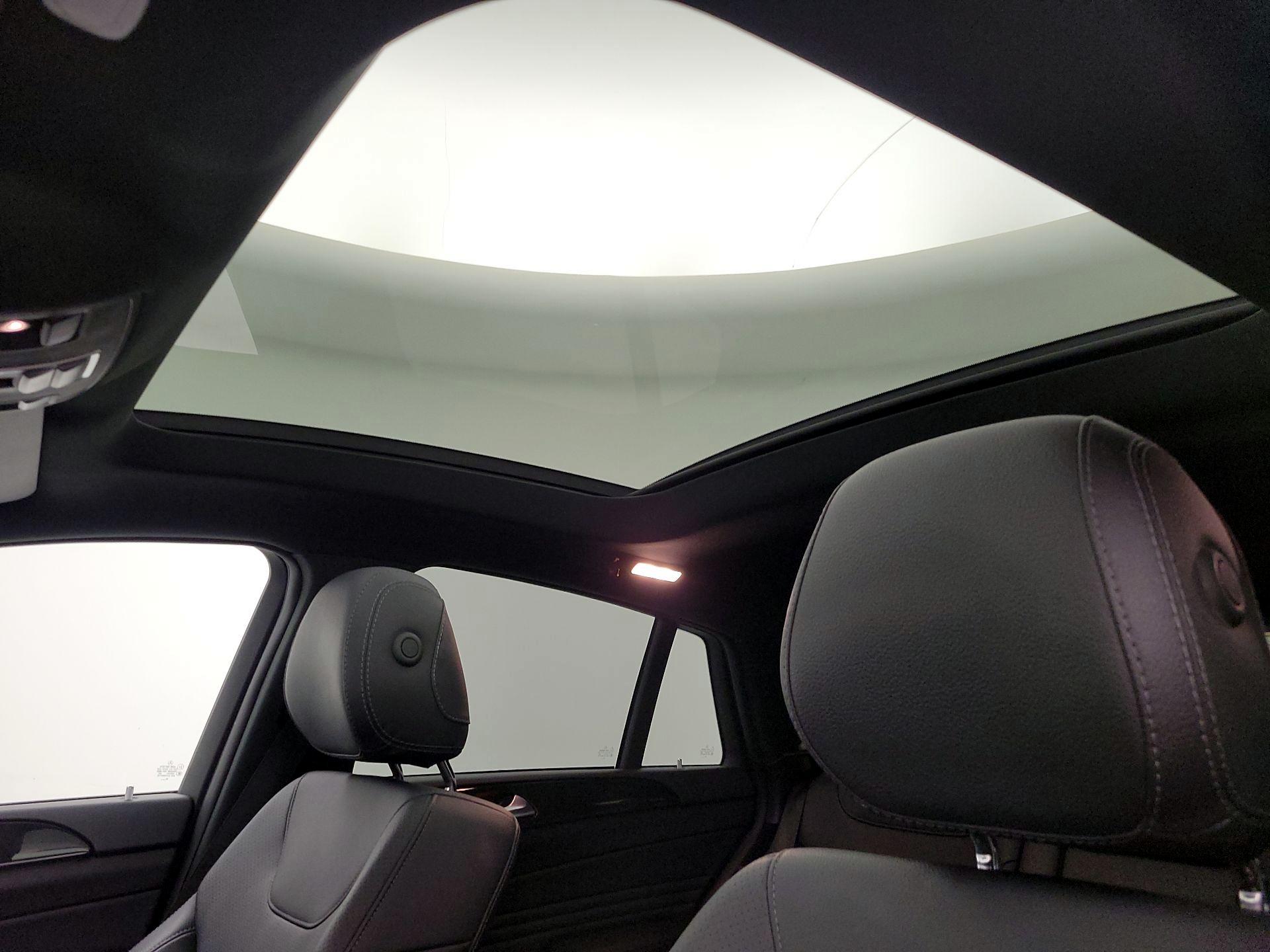 Thumbnail: 2019 Mercedes-Benz GLE - 19