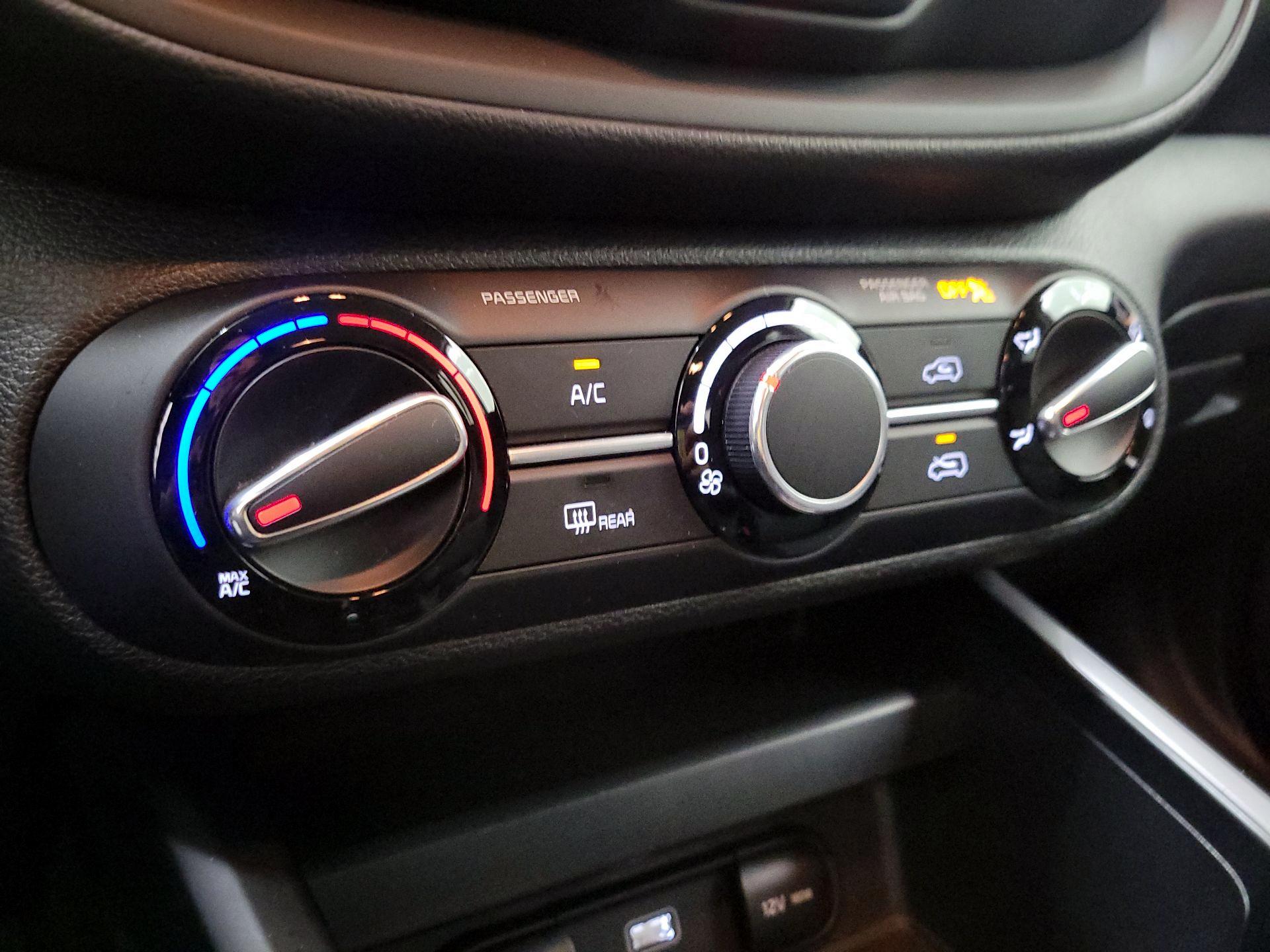 Thumbnail: 2023 Kia Soul - 16