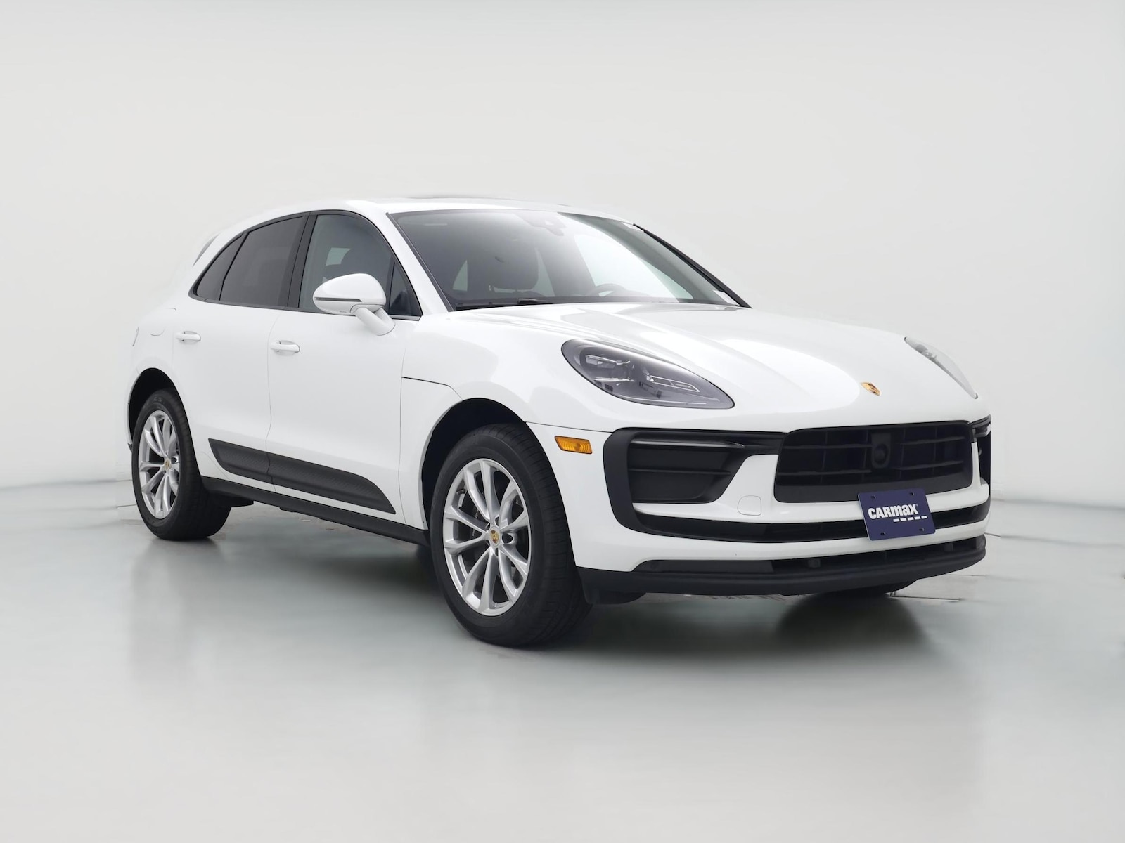 2023 Porsche Macan T