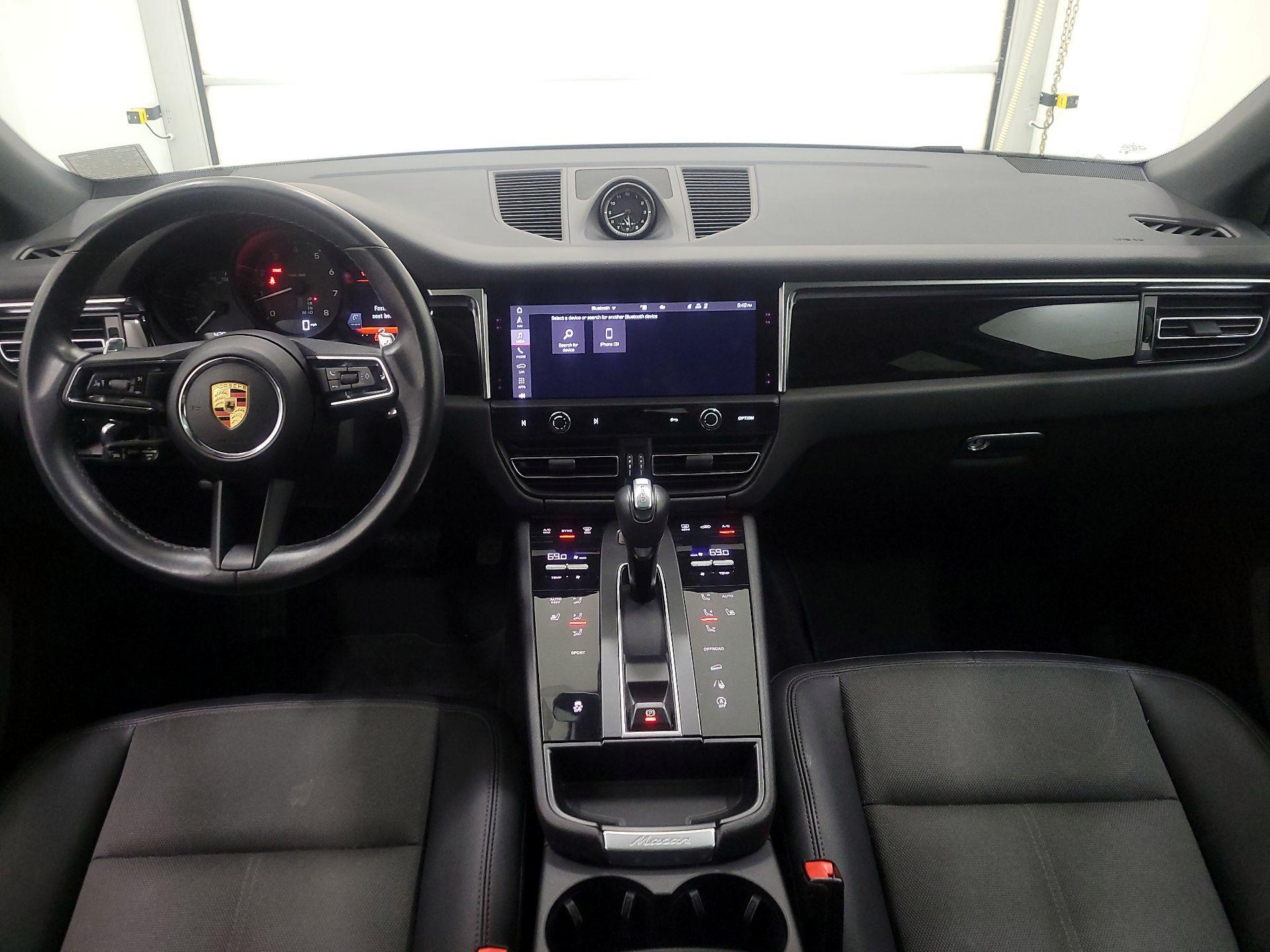 Thumbnail: 2023 Porsche Macan - 9