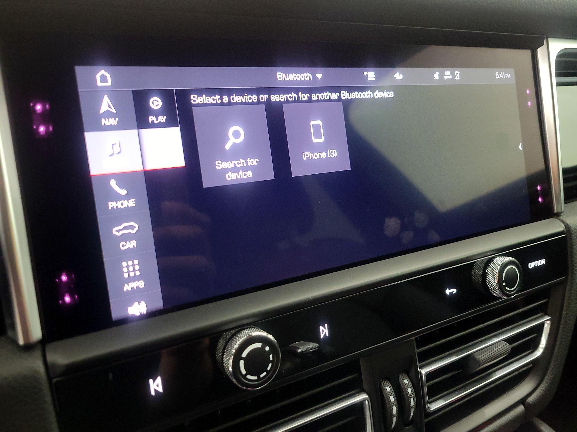 Thumbnail: 2023 Porsche Macan - 15