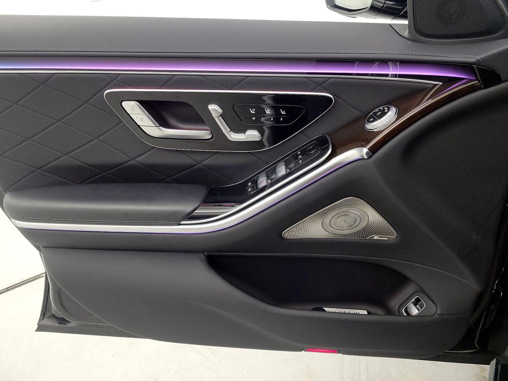 Thumbnail: 2021 Mercedes-Benz S-Class - 12