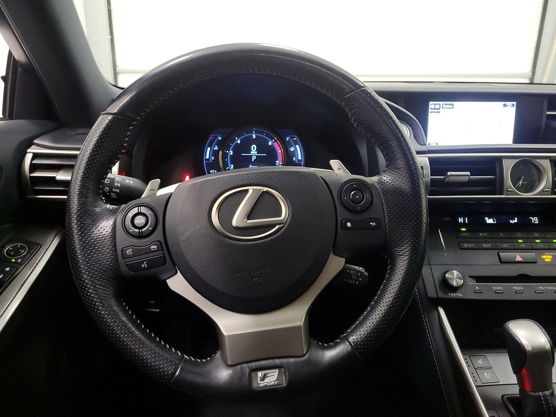 Thumbnail: 2016 Lexus IS - 10
