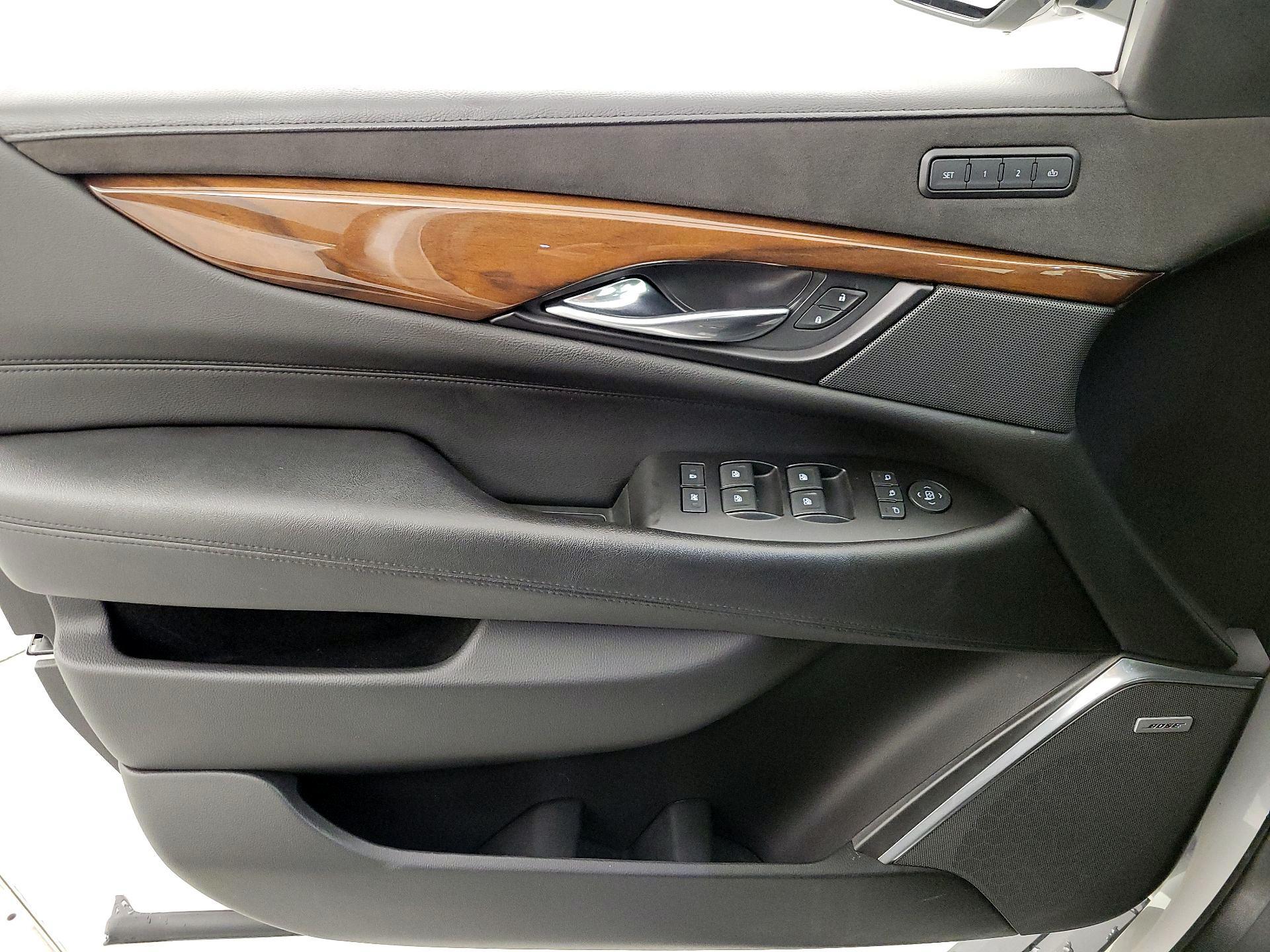 Thumbnail: 2020 Cadillac Escalade - 12