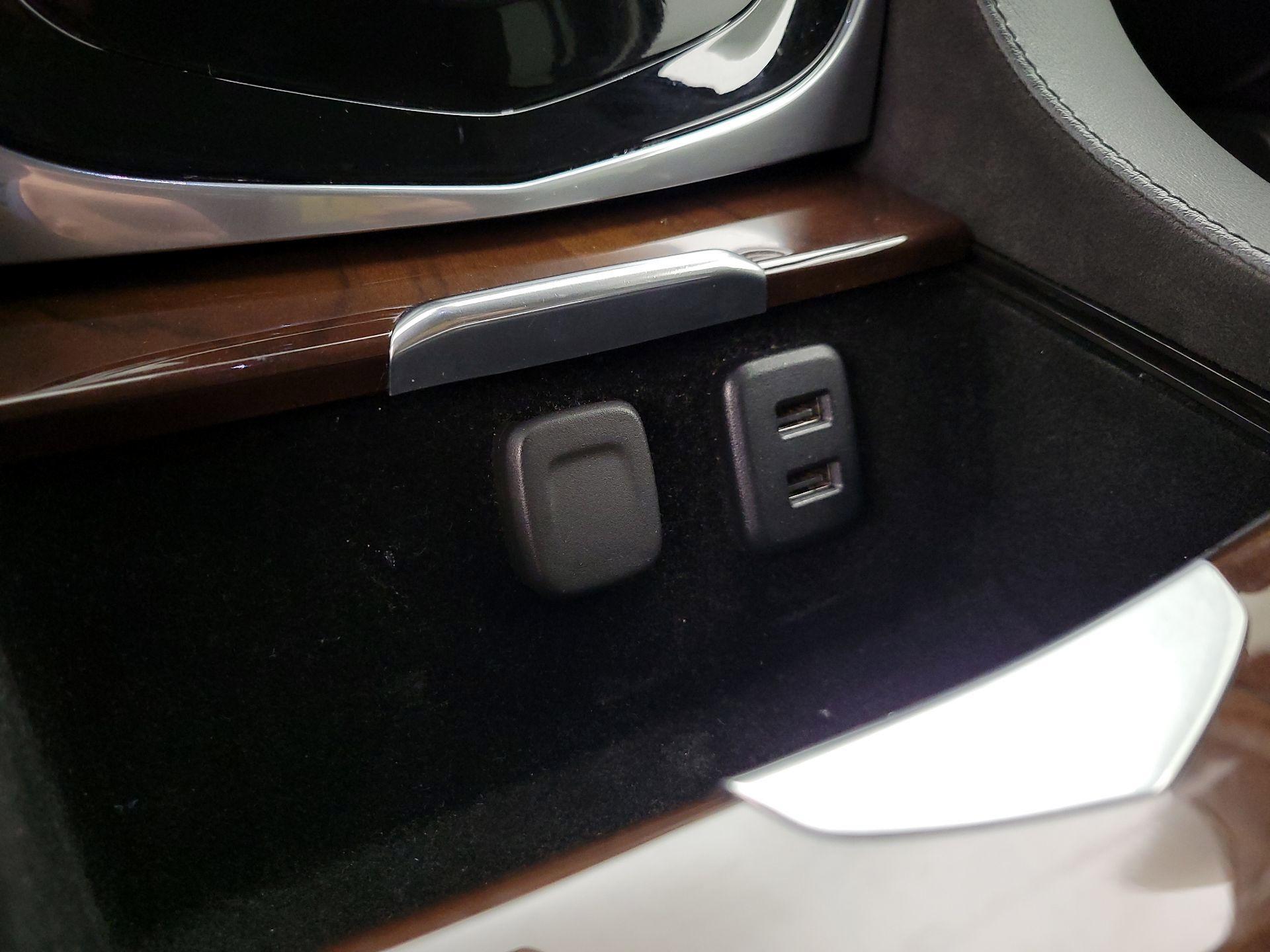 Thumbnail: 2020 Cadillac Escalade - 19