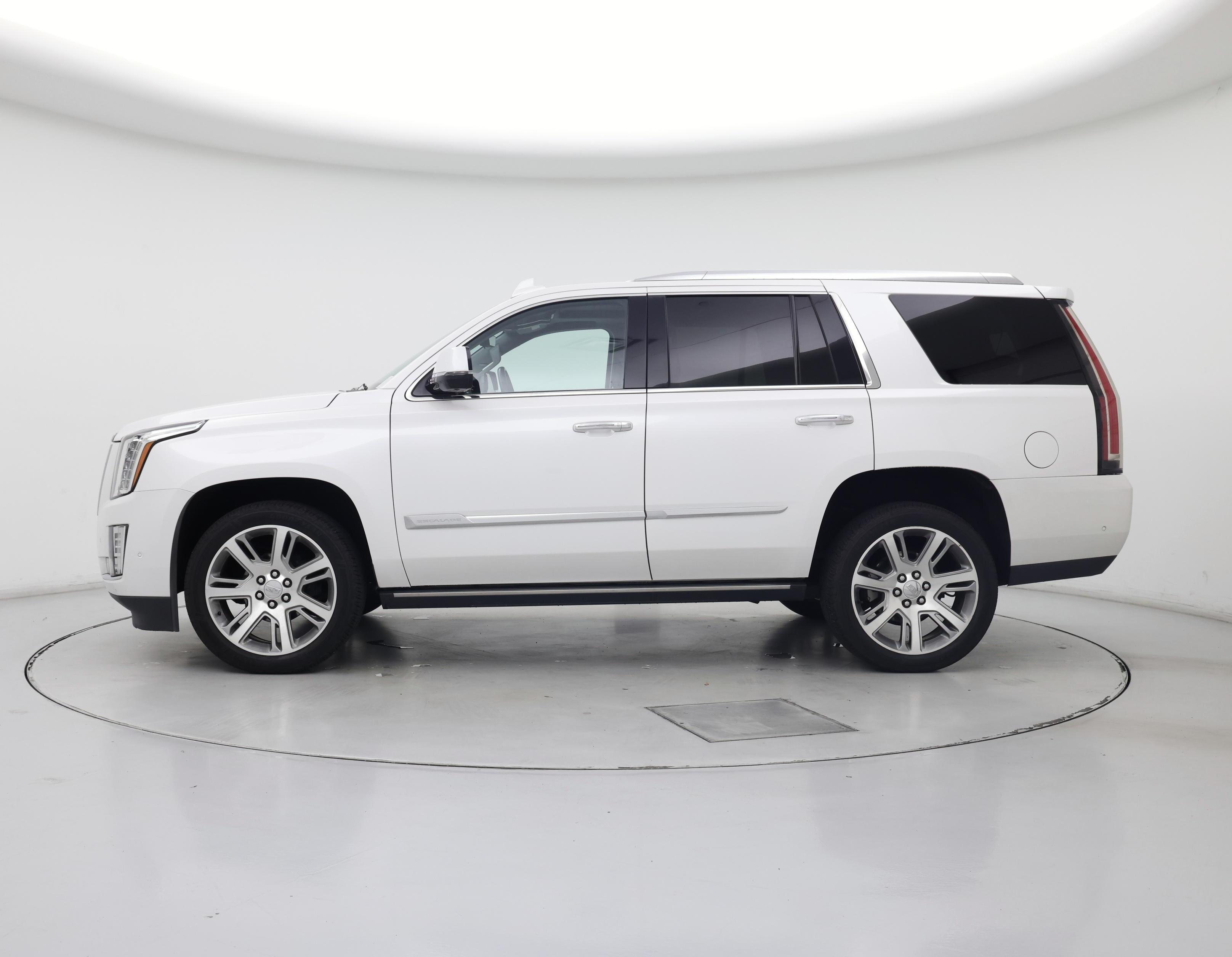 Thumbnail: 2020 Cadillac Escalade - 3