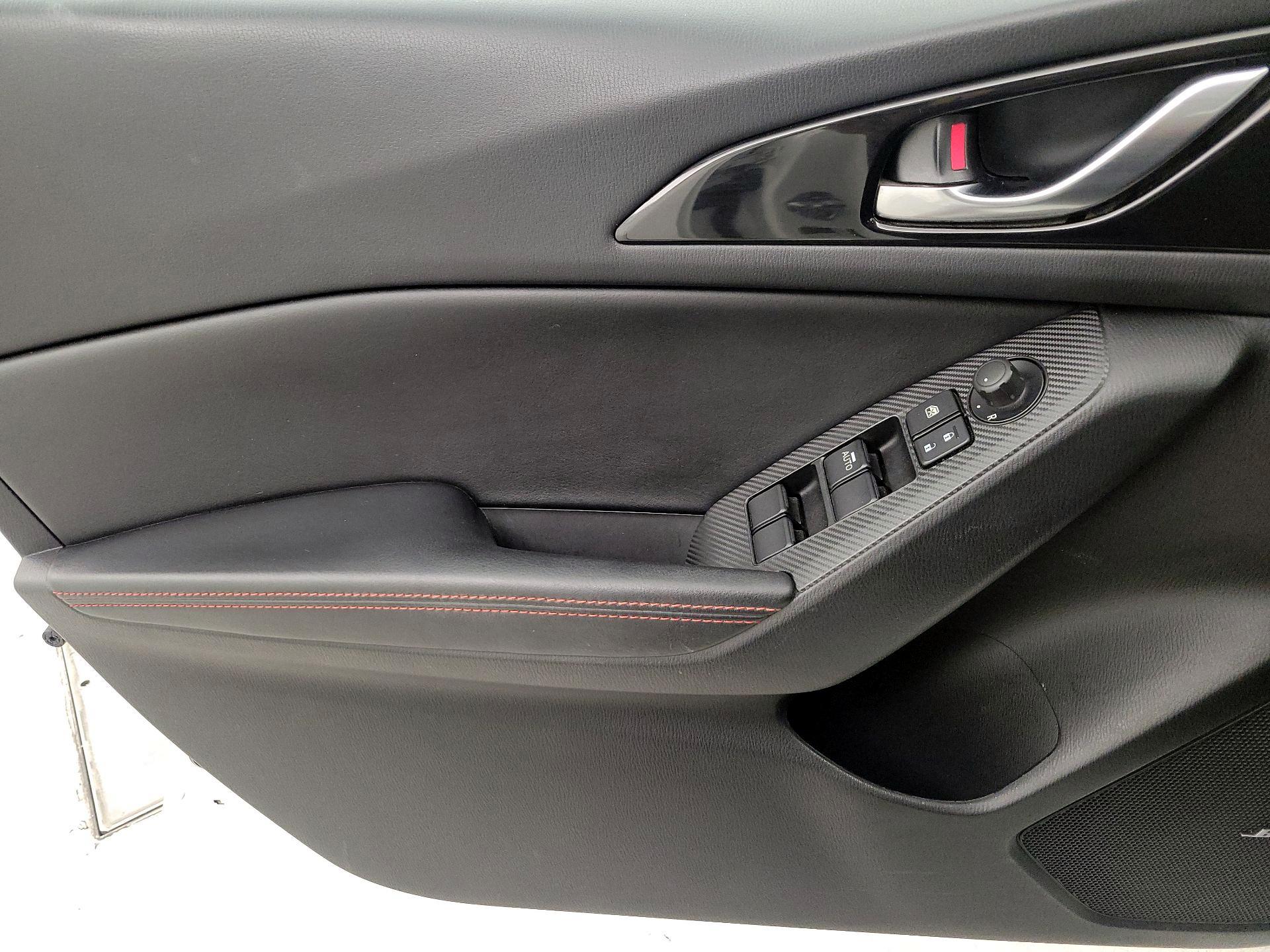 Thumbnail: 2015 Mazda Mazda3 - 12