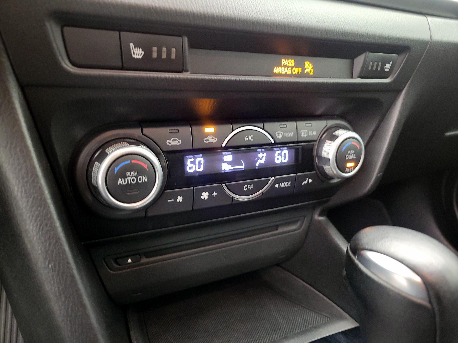 Thumbnail: 2015 Mazda Mazda3 - 17