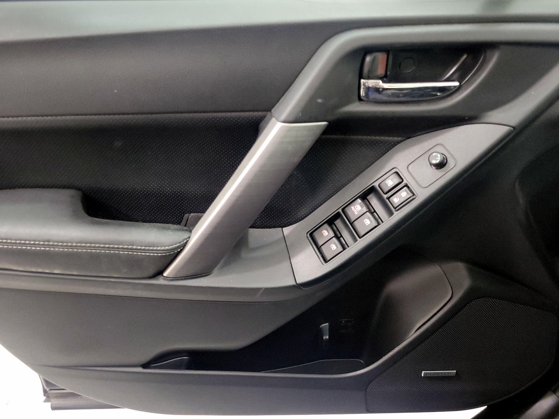 Thumbnail: 2015 Subaru Forester - 12