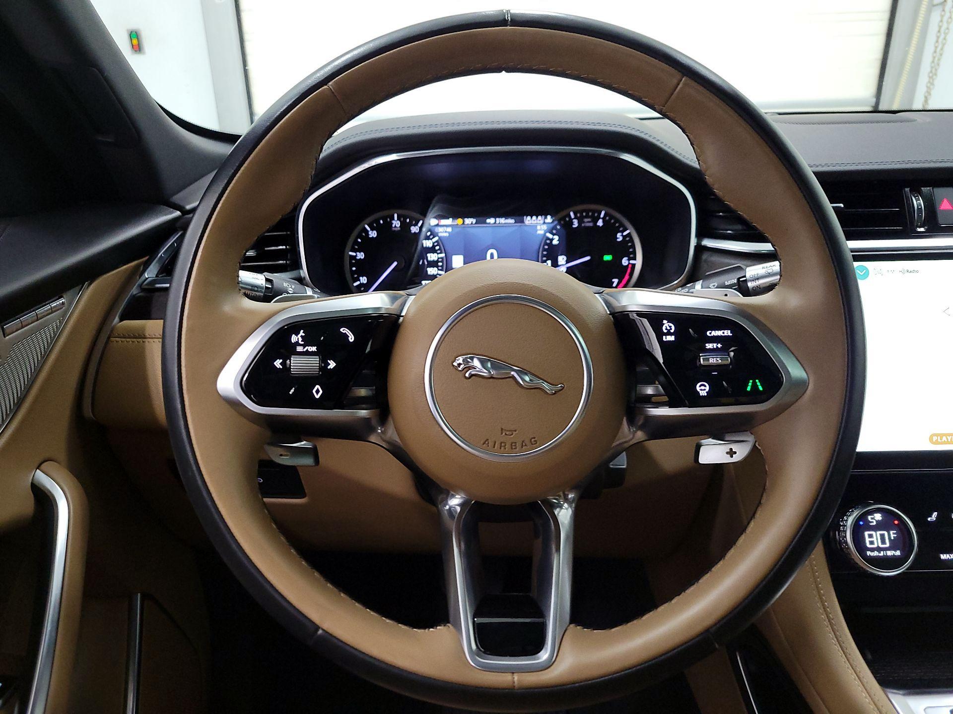 Thumbnail: 2022 Jaguar F-Pace - 10