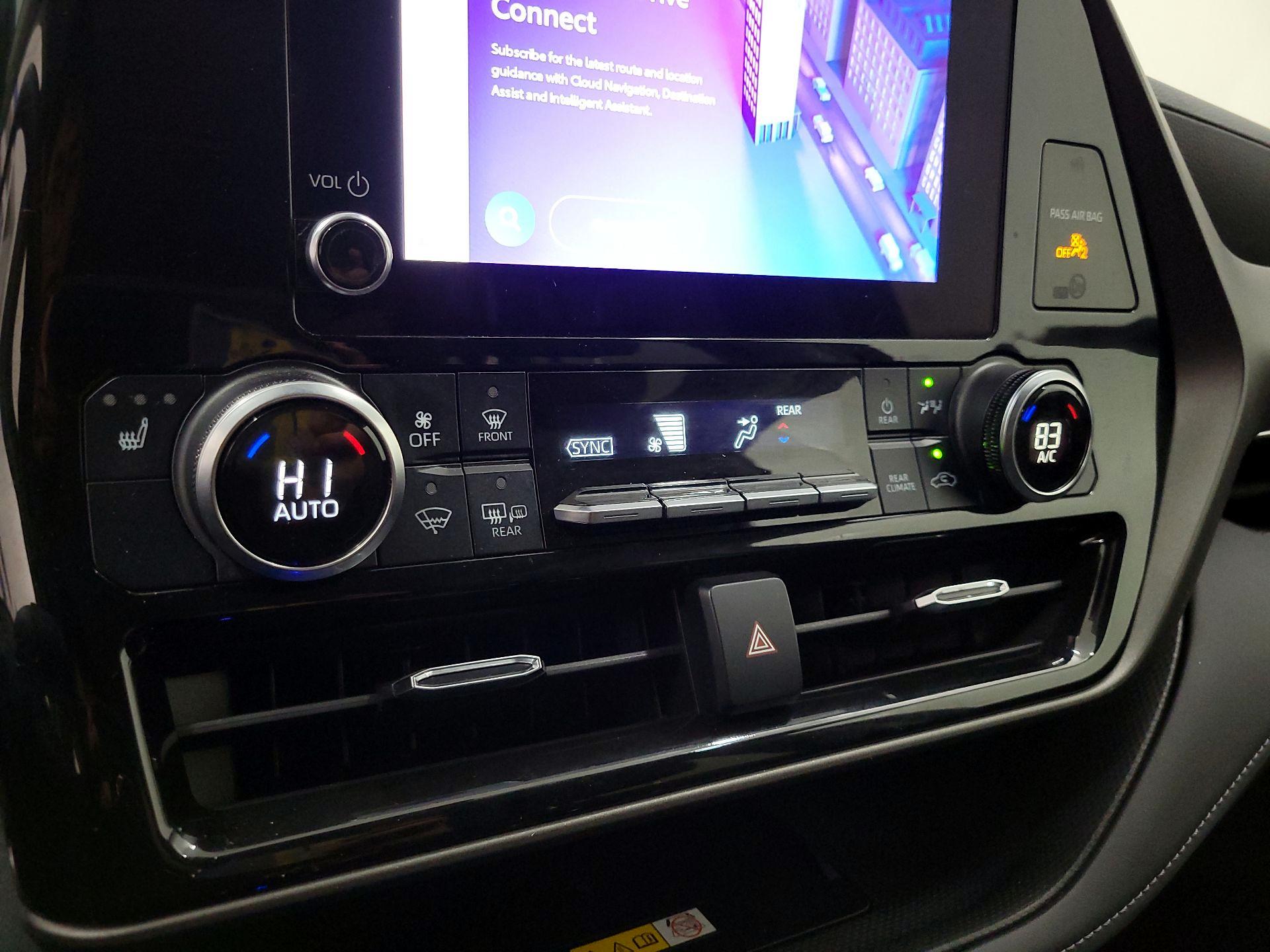 Thumbnail: 2023 Toyota Highlander - 16